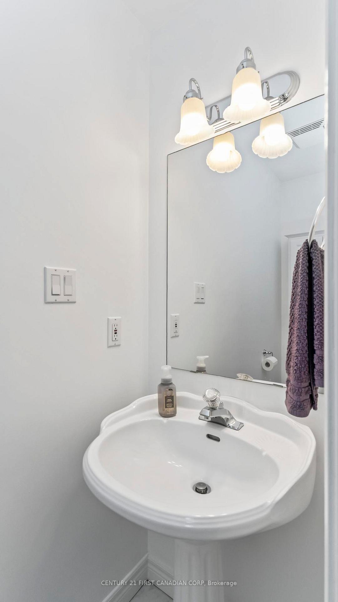 Photo 20 of 839 Guildwood Boulevard, London, North M — HOMEH