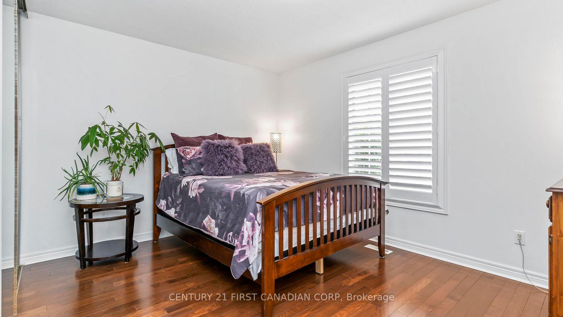 Photo 21 of 839 Guildwood Boulevard, London, North M — HOMEH