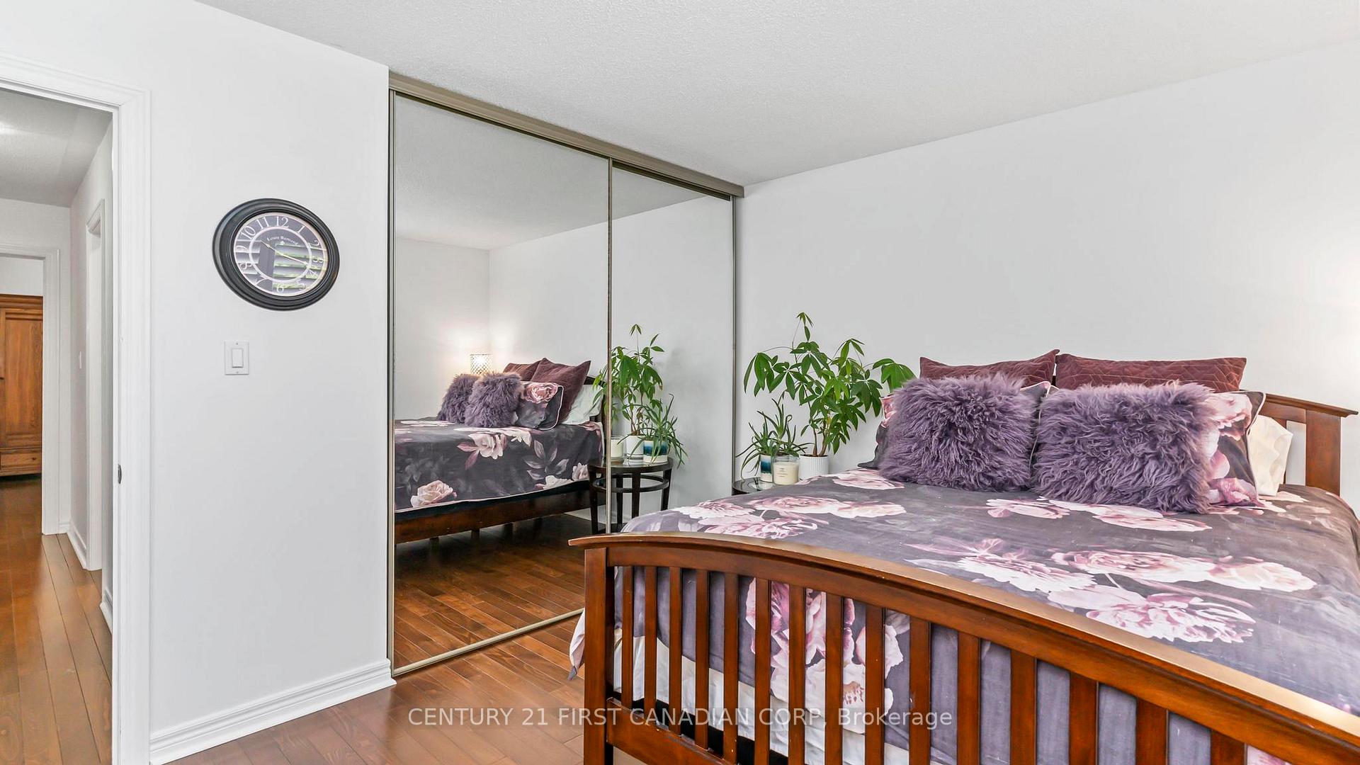 Photo 23 of 839 Guildwood Boulevard, London, North M — HOMEH