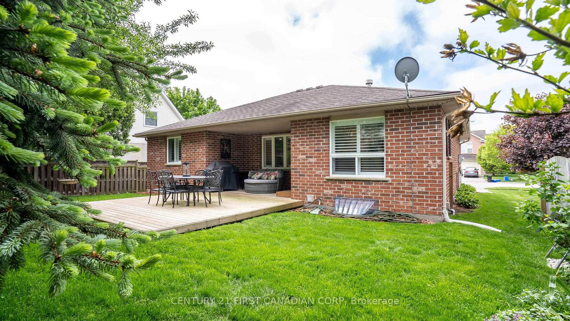 Photo 27 of 839 Guildwood Boulevard, London, North M — HOMEH