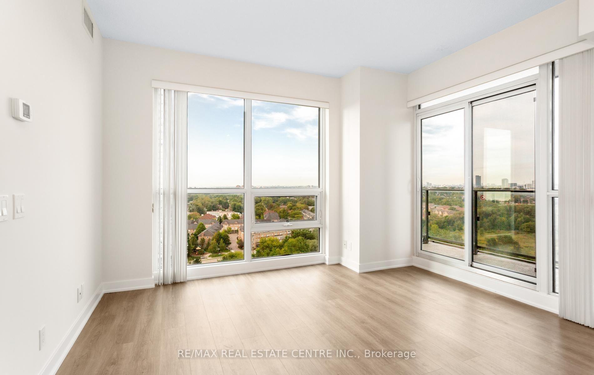 Photo 9 of Unit 1602, 2220 Lakeshore Boulevard W, Etobicoke, Mimico — HOMEH
