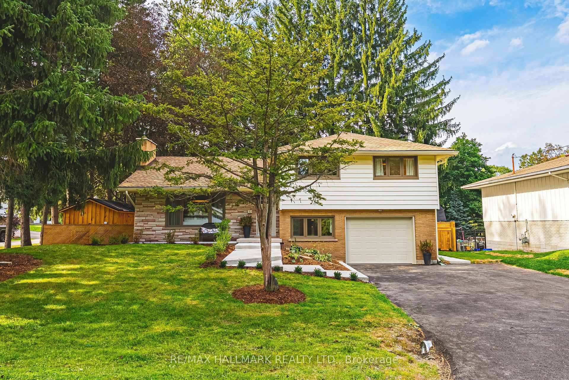 Photo 3 of 189 Taylor Road, Hamilton, Parkview — HOMEH