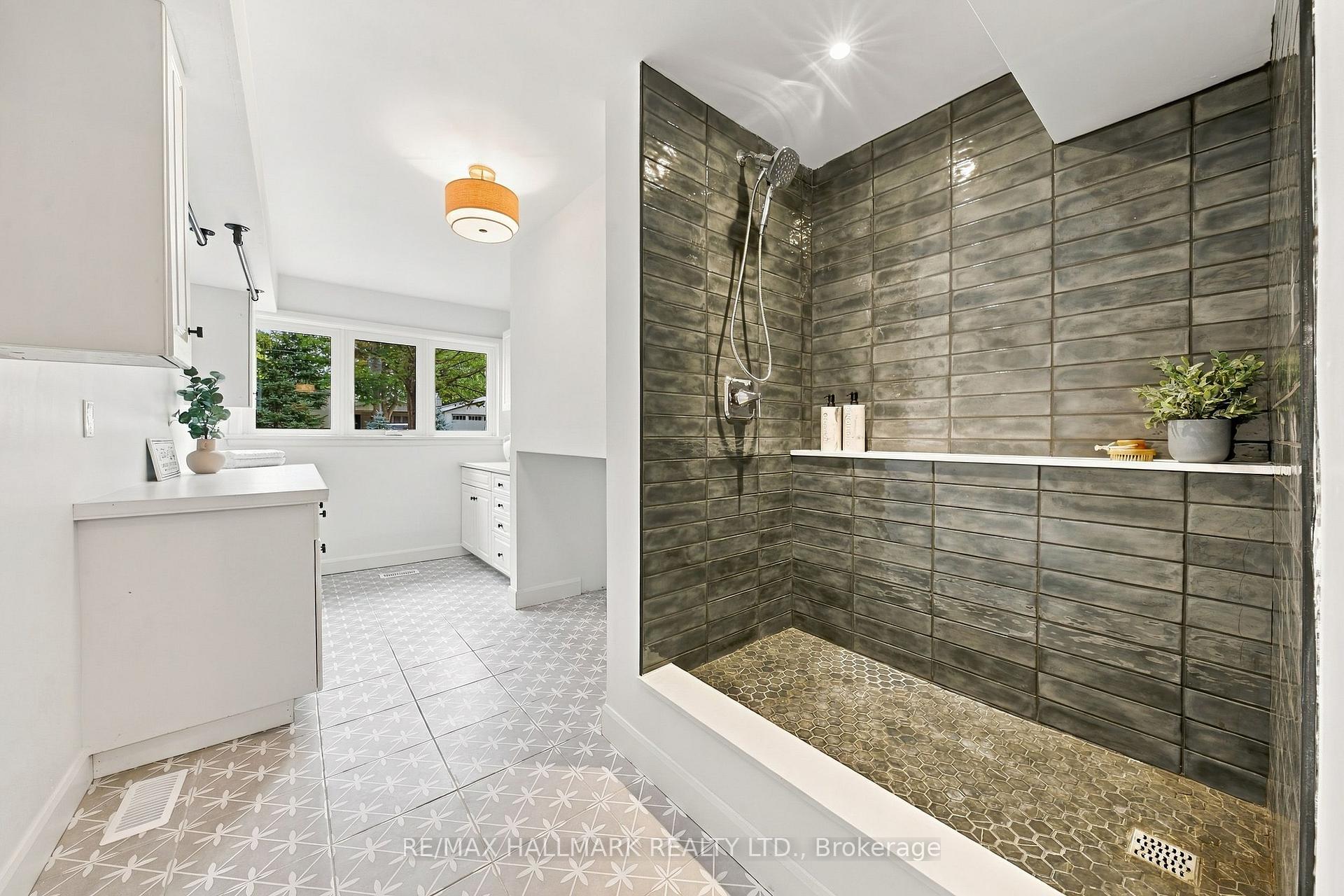 Photo 28 of 189 Taylor Road, Hamilton, Parkview — HOMEH