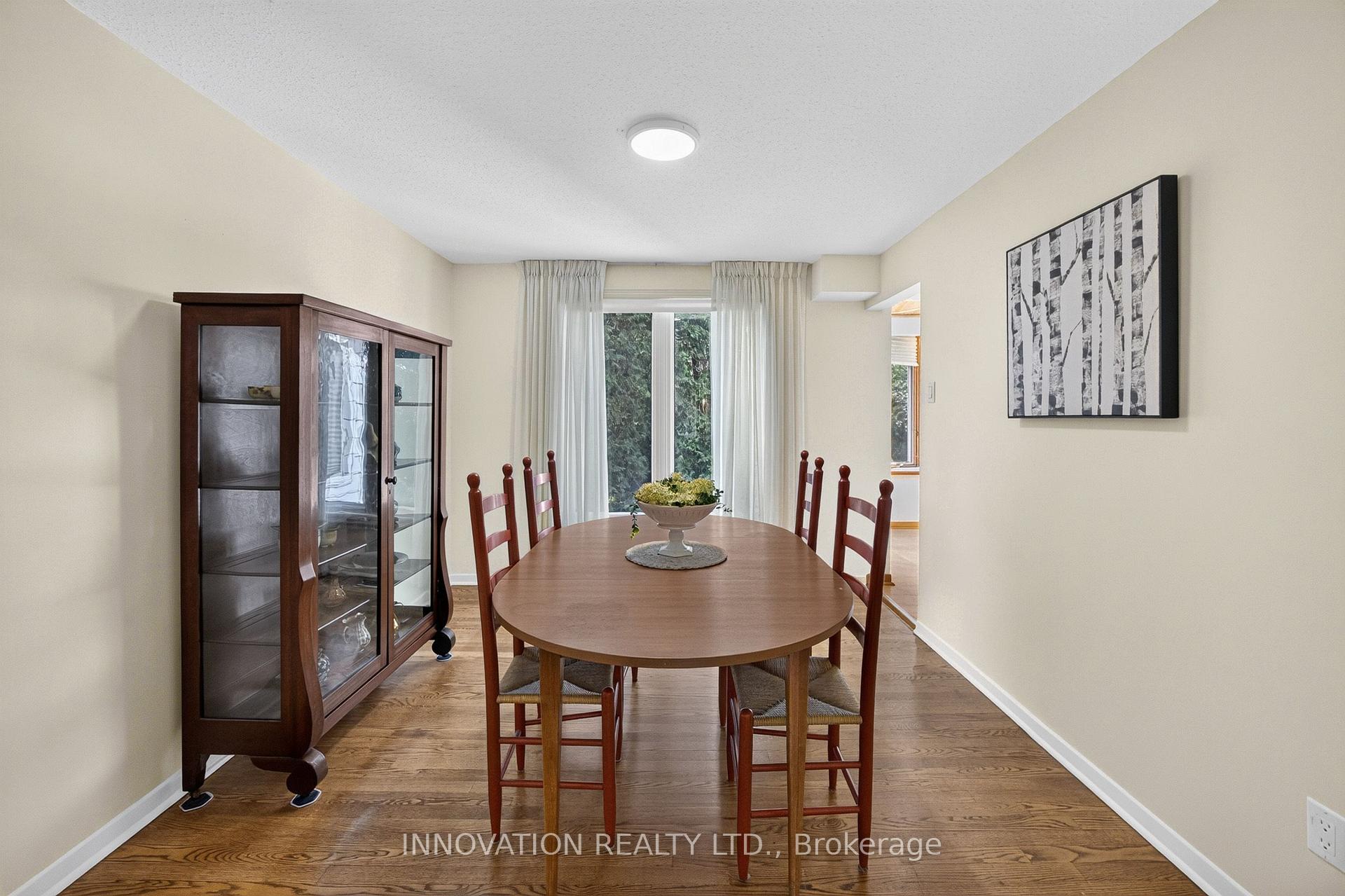Photo 9 of 10 Welkin Crescent, Ottawa, Borden Farm/Stewart Farm/Carleton Heights/Parkwood Hills — HOMEH