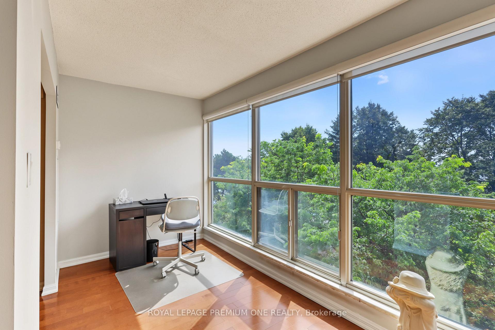 Photo 13 of 2267 Lake Shore Boulevard, Etobicoke, Mimico — HOMEH