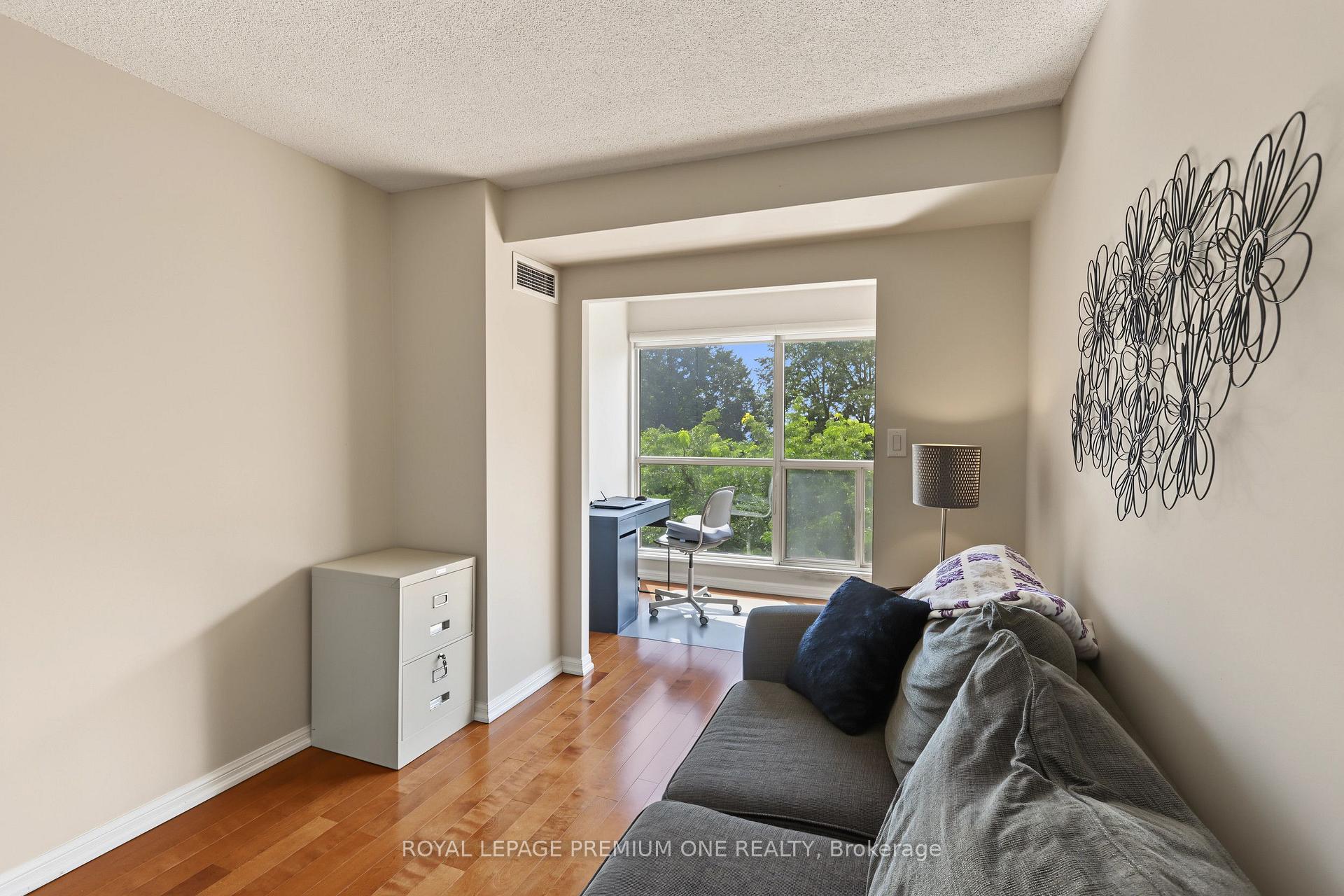 Photo 16 of 2267 Lake Shore Boulevard, Etobicoke, Mimico — HOMEH