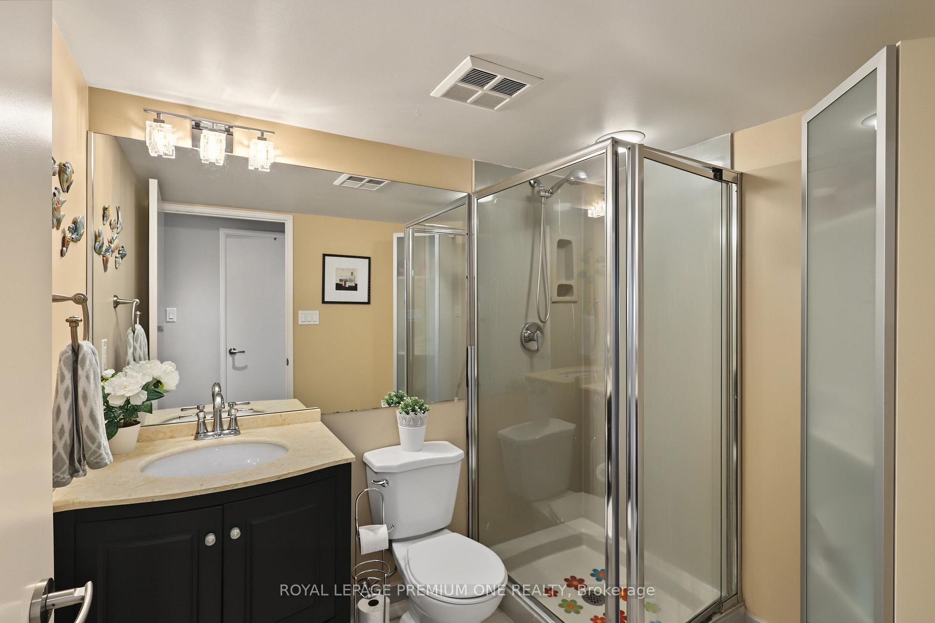 Photo 18 of 2267 Lake Shore Boulevard, Etobicoke, Mimico — HOMEH