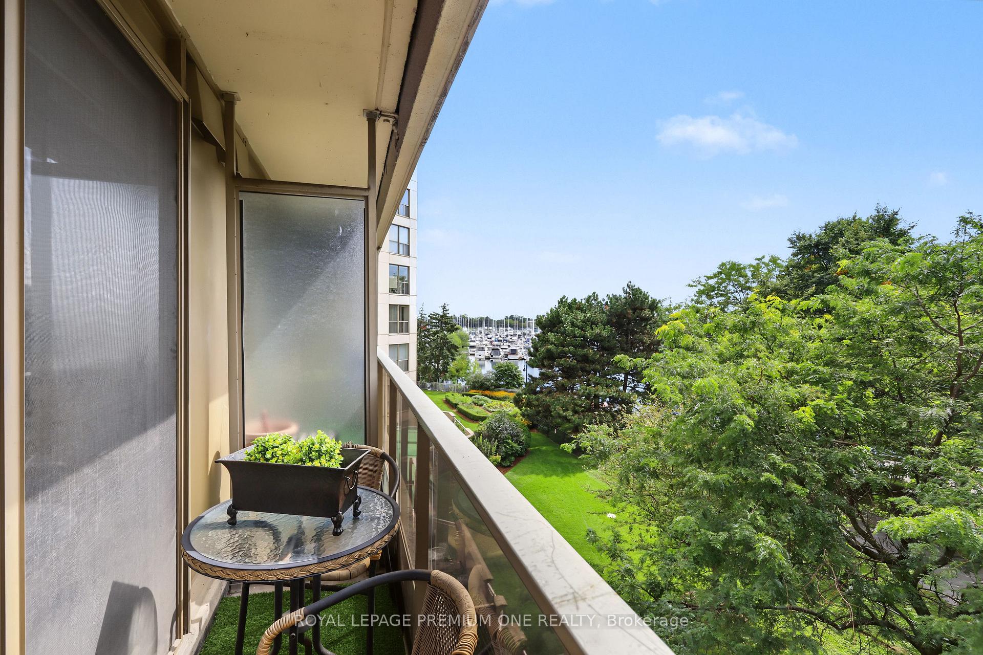 Photo 20 of 2267 Lake Shore Boulevard, Etobicoke, Mimico — HOMEH
