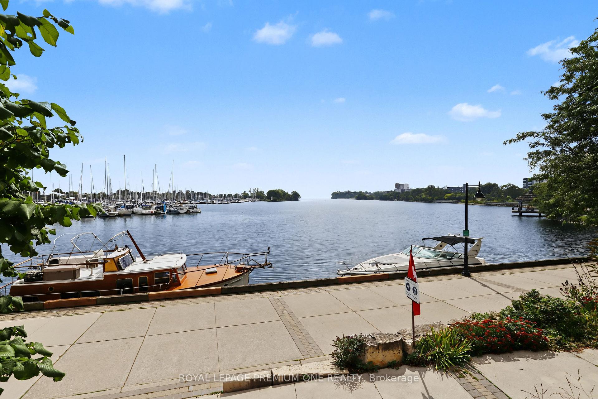 Photo 26 of 2267 Lake Shore Boulevard, Etobicoke, Mimico — HOMEH