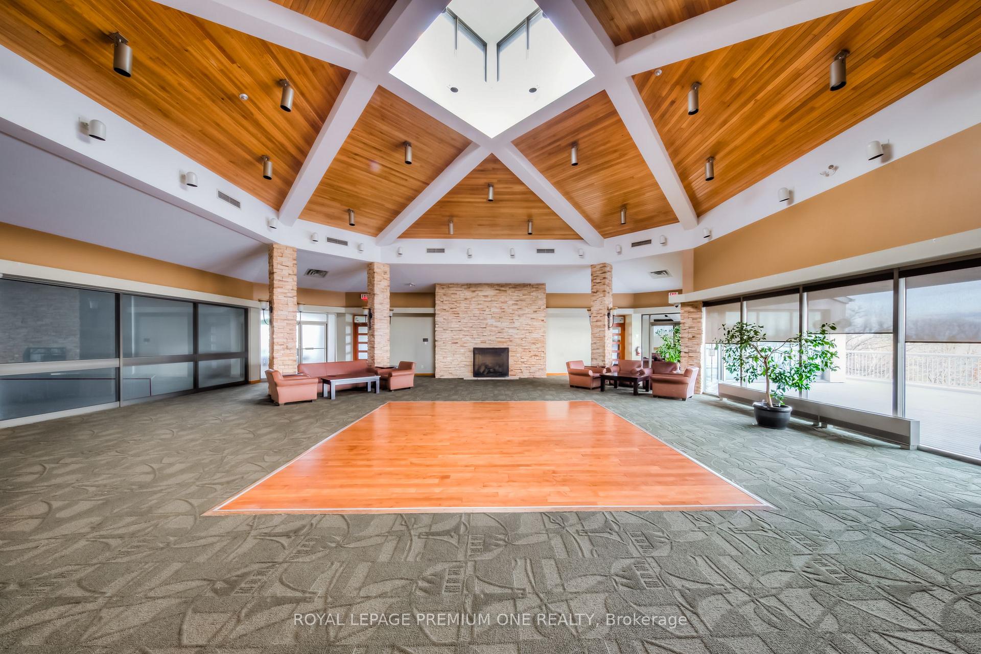 Photo 30 of 2267 Lake Shore Boulevard, Etobicoke, Mimico — HOMEH
