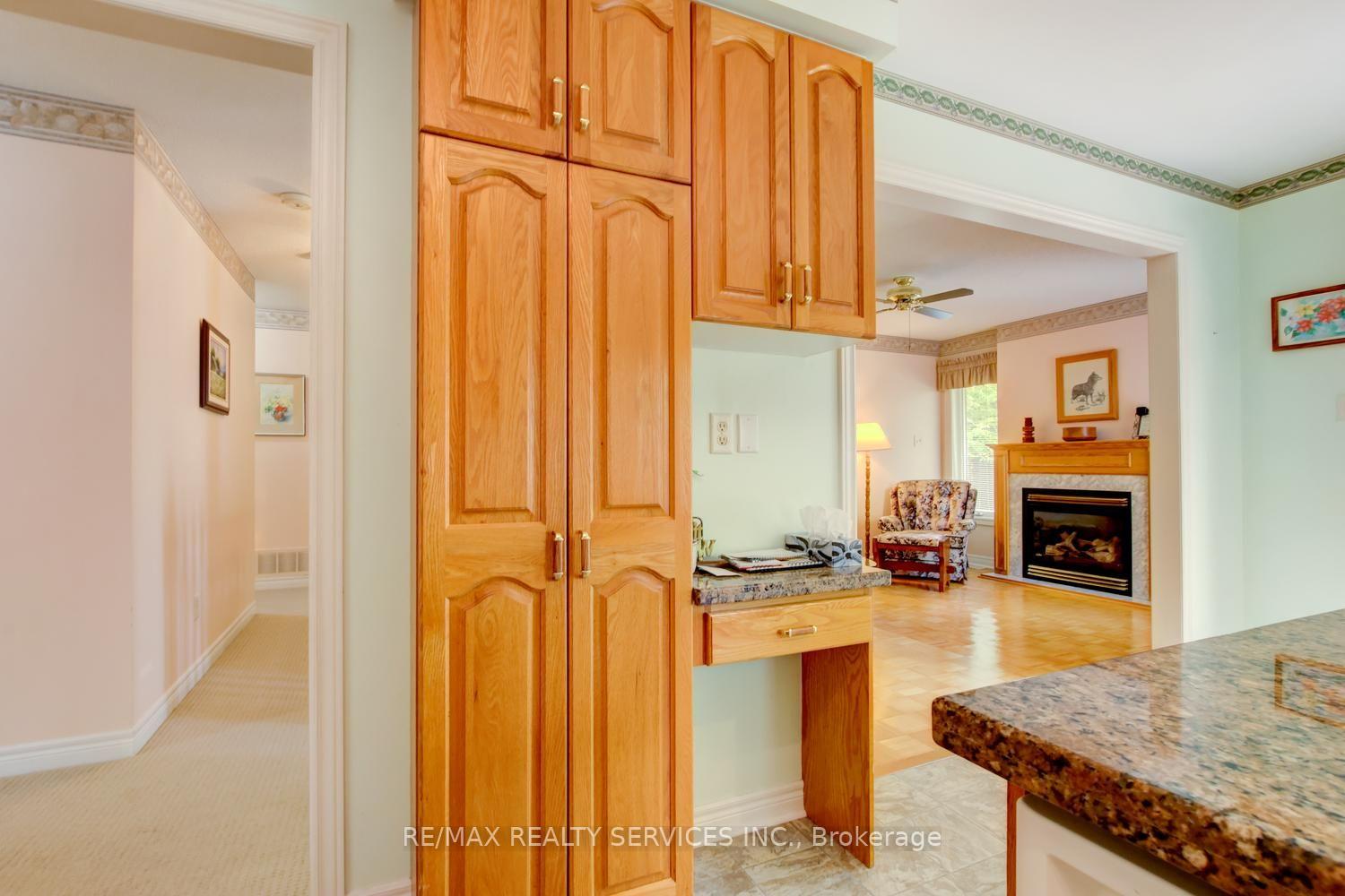 Photo 17 of 10 Brent Road, East Gwillimbury, Holland Landing — HOMEH