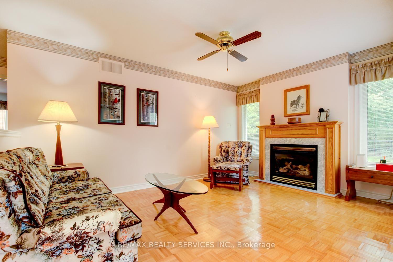 Photo 20 of 10 Brent Road, East Gwillimbury, Holland Landing — HOMEH