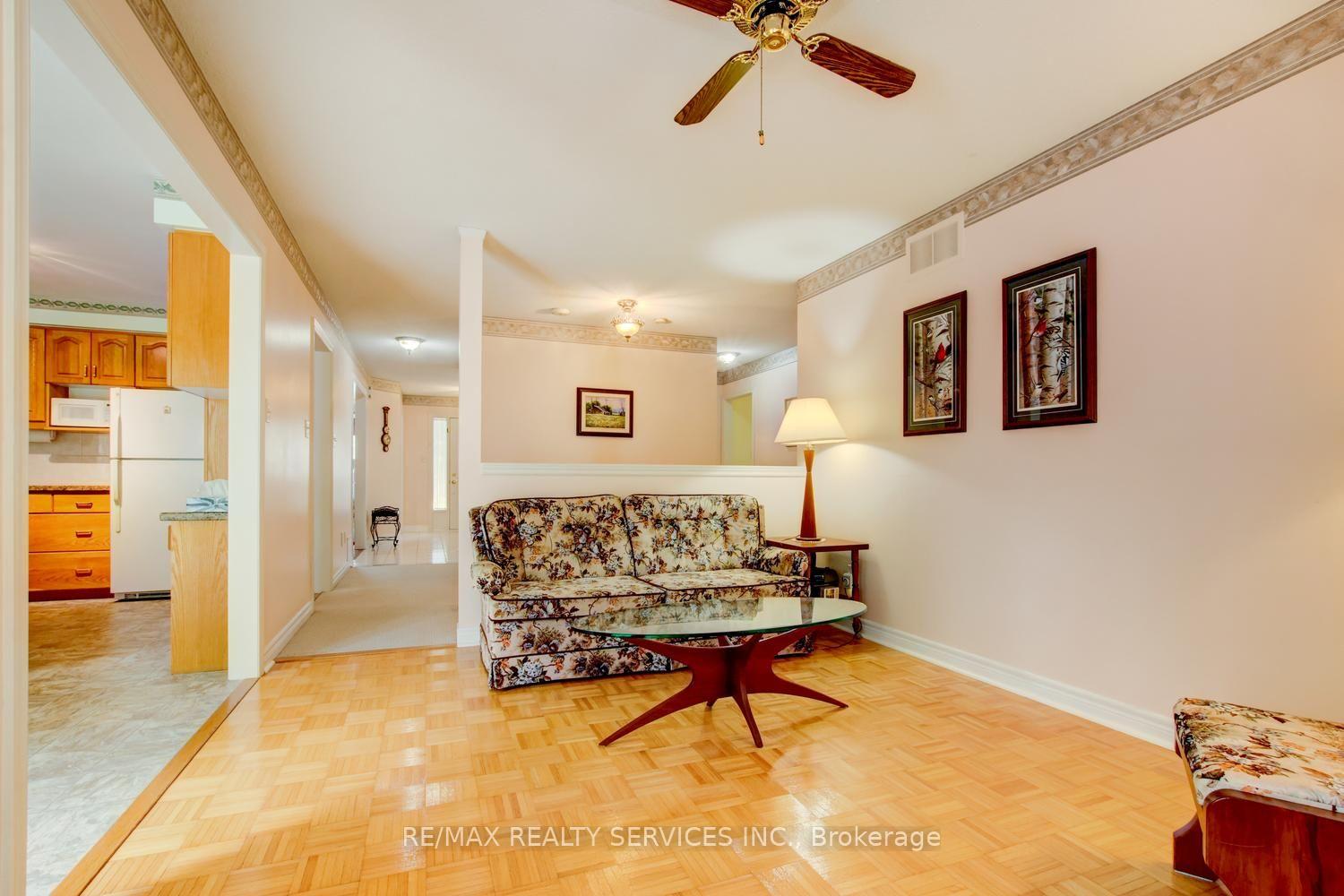 Photo 22 of 10 Brent Road, East Gwillimbury, Holland Landing — HOMEH