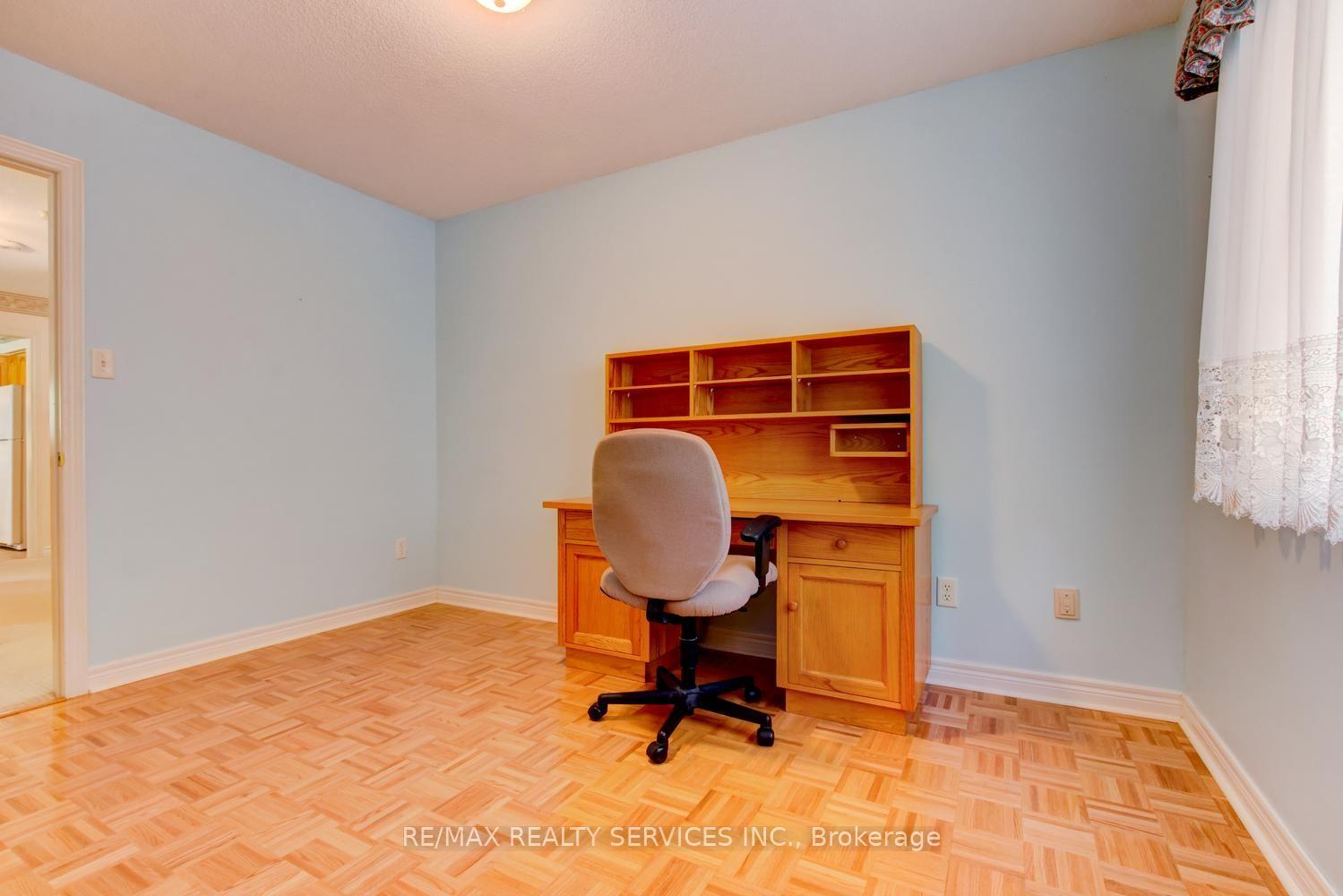 Photo 32 of 10 Brent Road, East Gwillimbury, Holland Landing — HOMEH