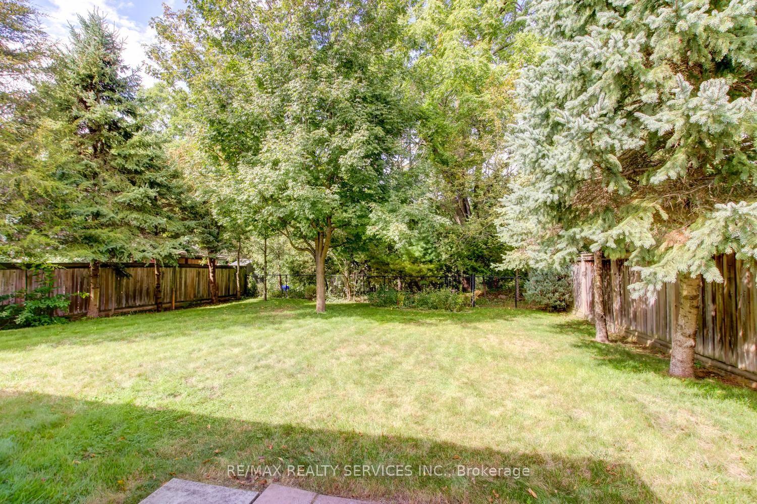 Photo 40 of 10 Brent Road, East Gwillimbury, Holland Landing — HOMEH