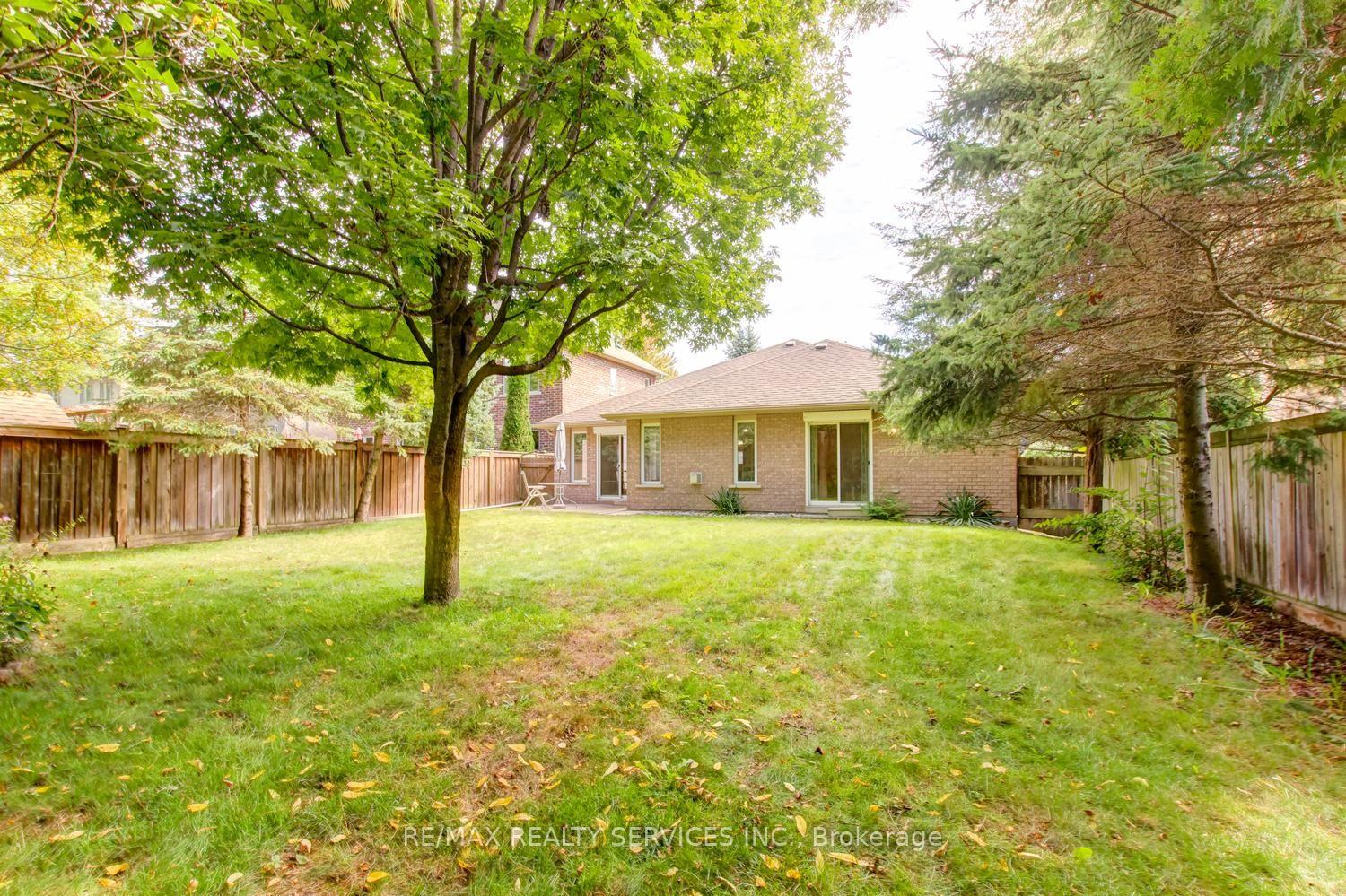 Photo 41 of 10 Brent Road, East Gwillimbury, Holland Landing — HOMEH