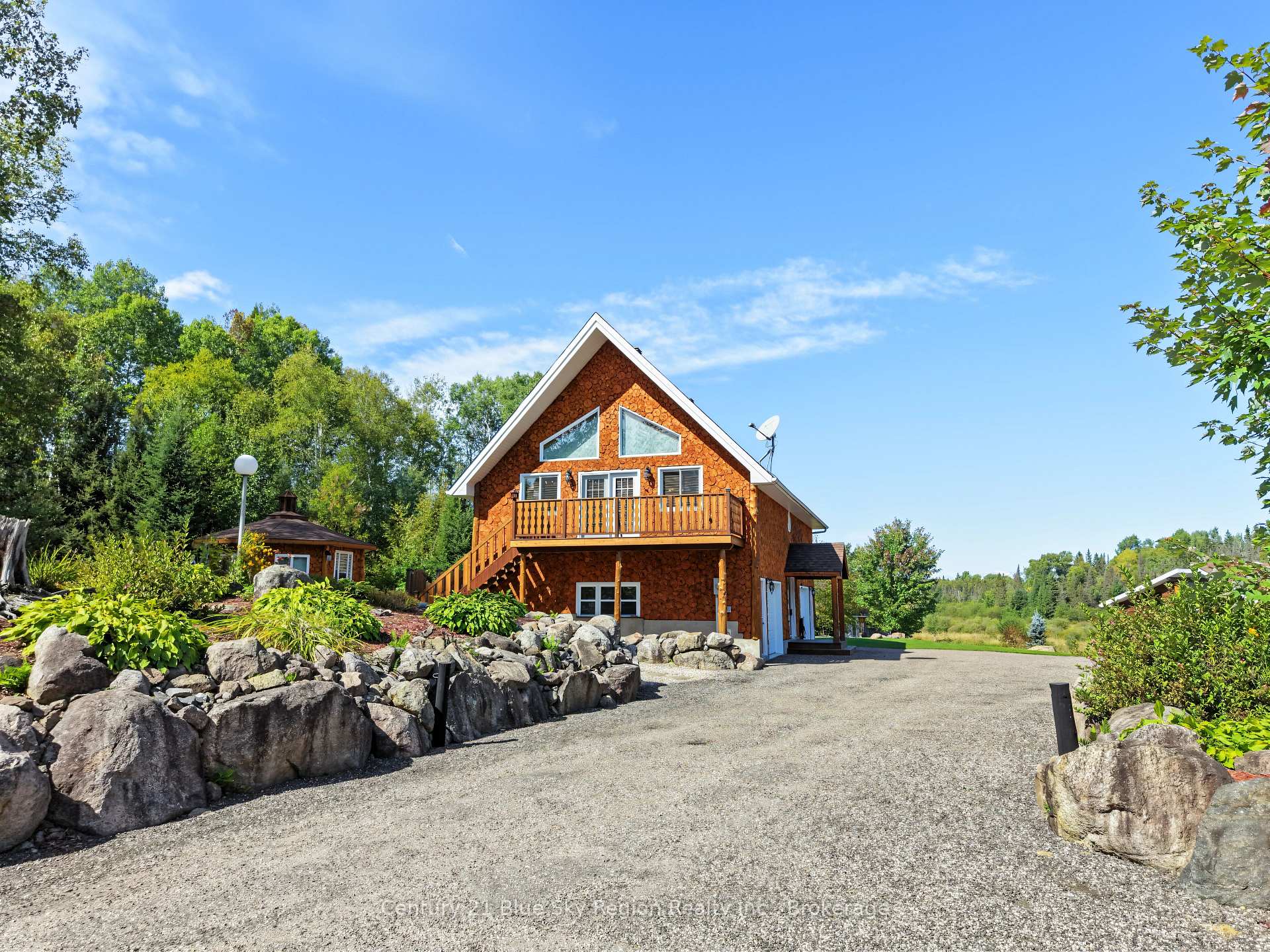 Photo 2 of 76 Hanselman Line, Powassan — HOMEH