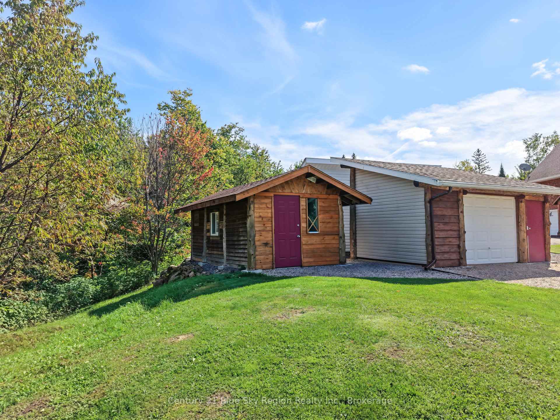 Photo 6 of 76 Hanselman Line, Powassan — HOMEH