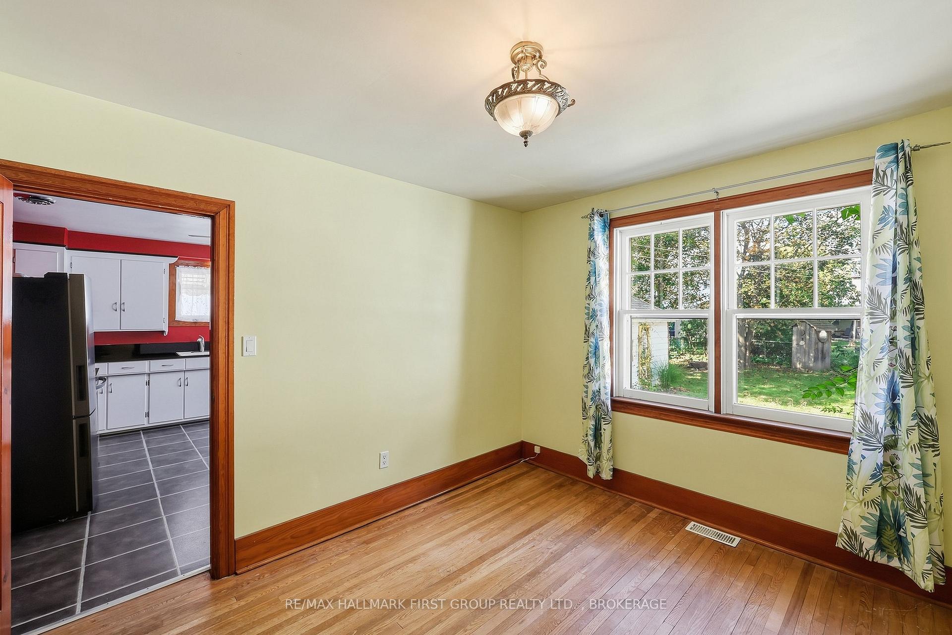 Photo 10 of 49 Park Street, Kingston, Central City East — HOMEH