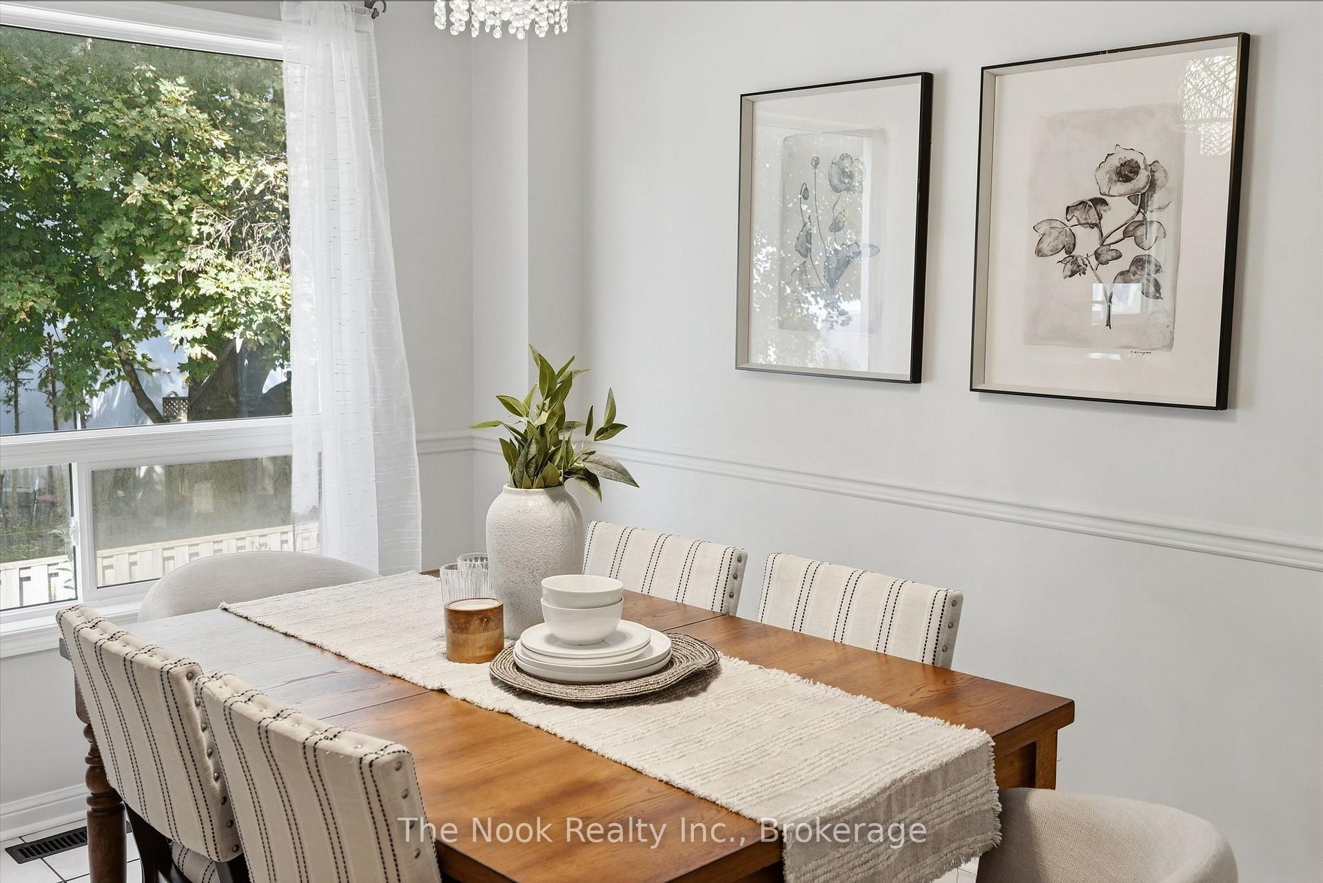 Photo 20 of 33 Aspen Park Way, Whitby, Downtown Whitby — HOMEH