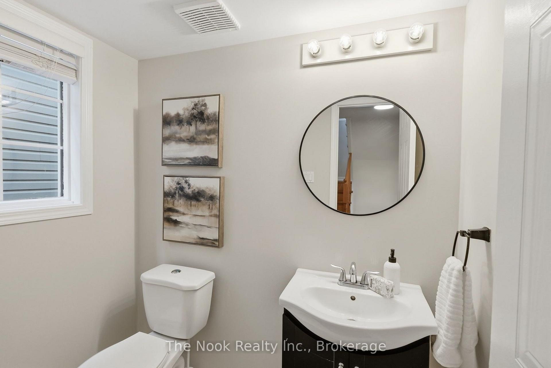 Photo 22 of 33 Aspen Park Way, Whitby, Downtown Whitby — HOMEH