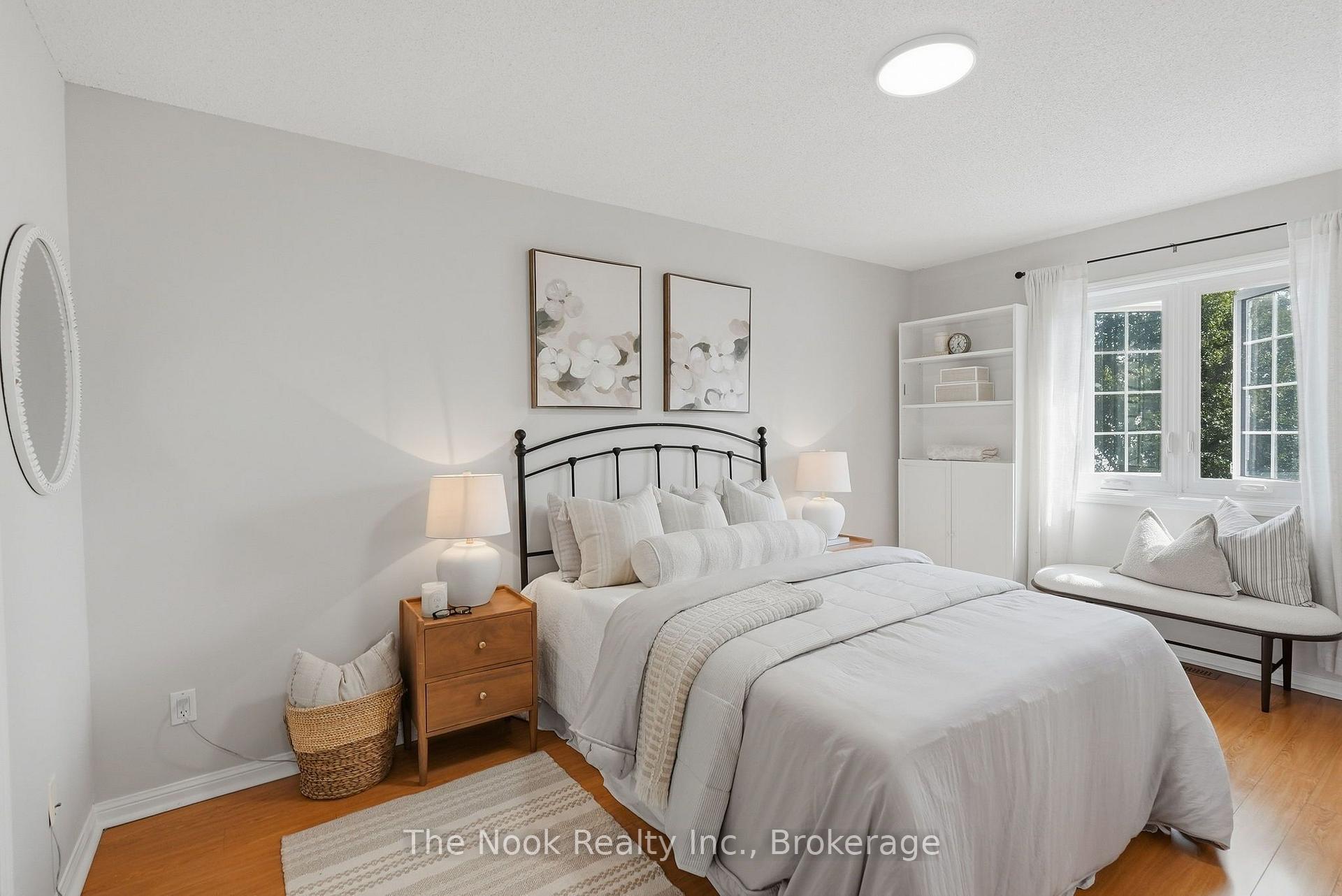 Photo 24 of 33 Aspen Park Way, Whitby, Downtown Whitby — HOMEH