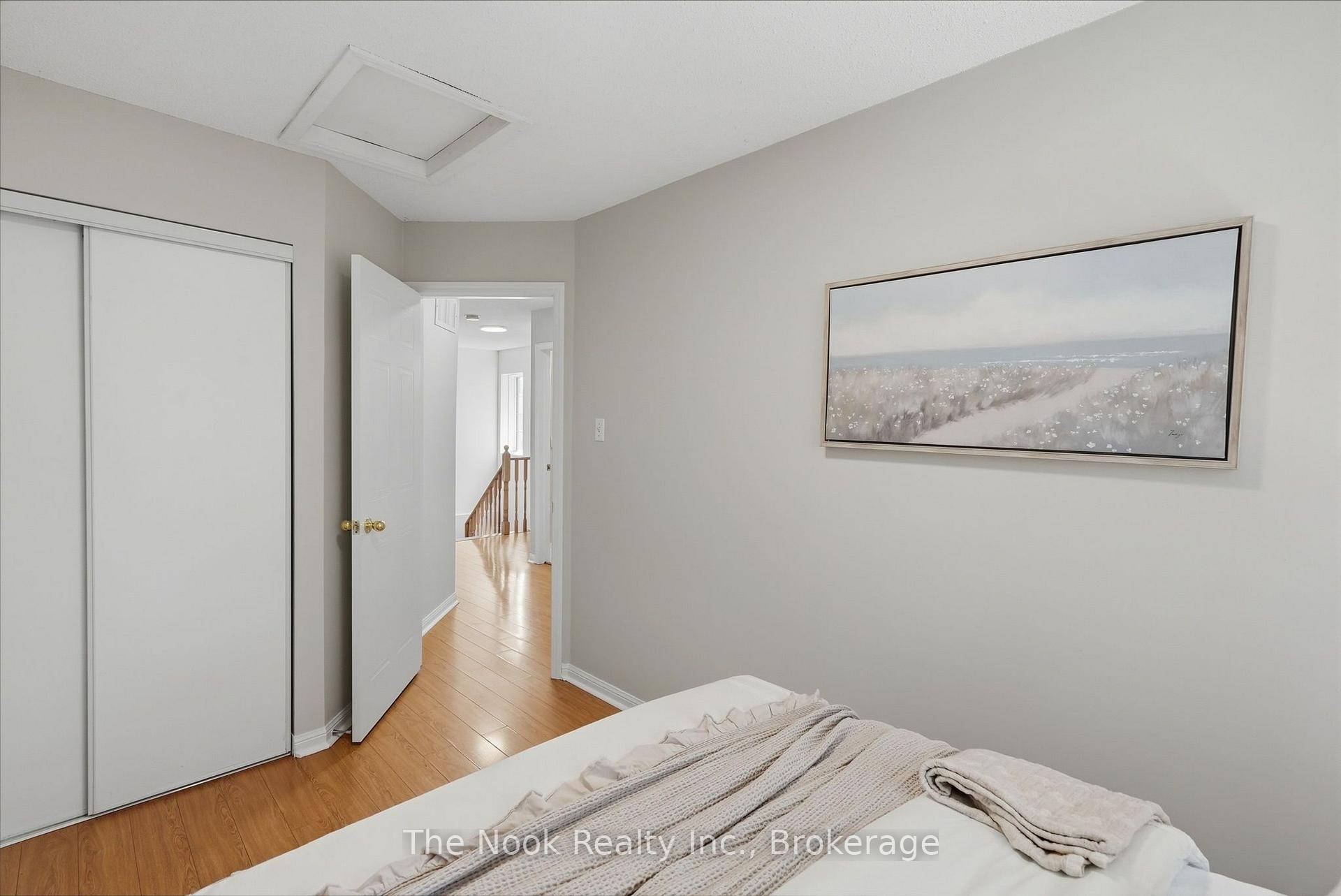 Photo 36 of 33 Aspen Park Way, Whitby, Downtown Whitby — HOMEH