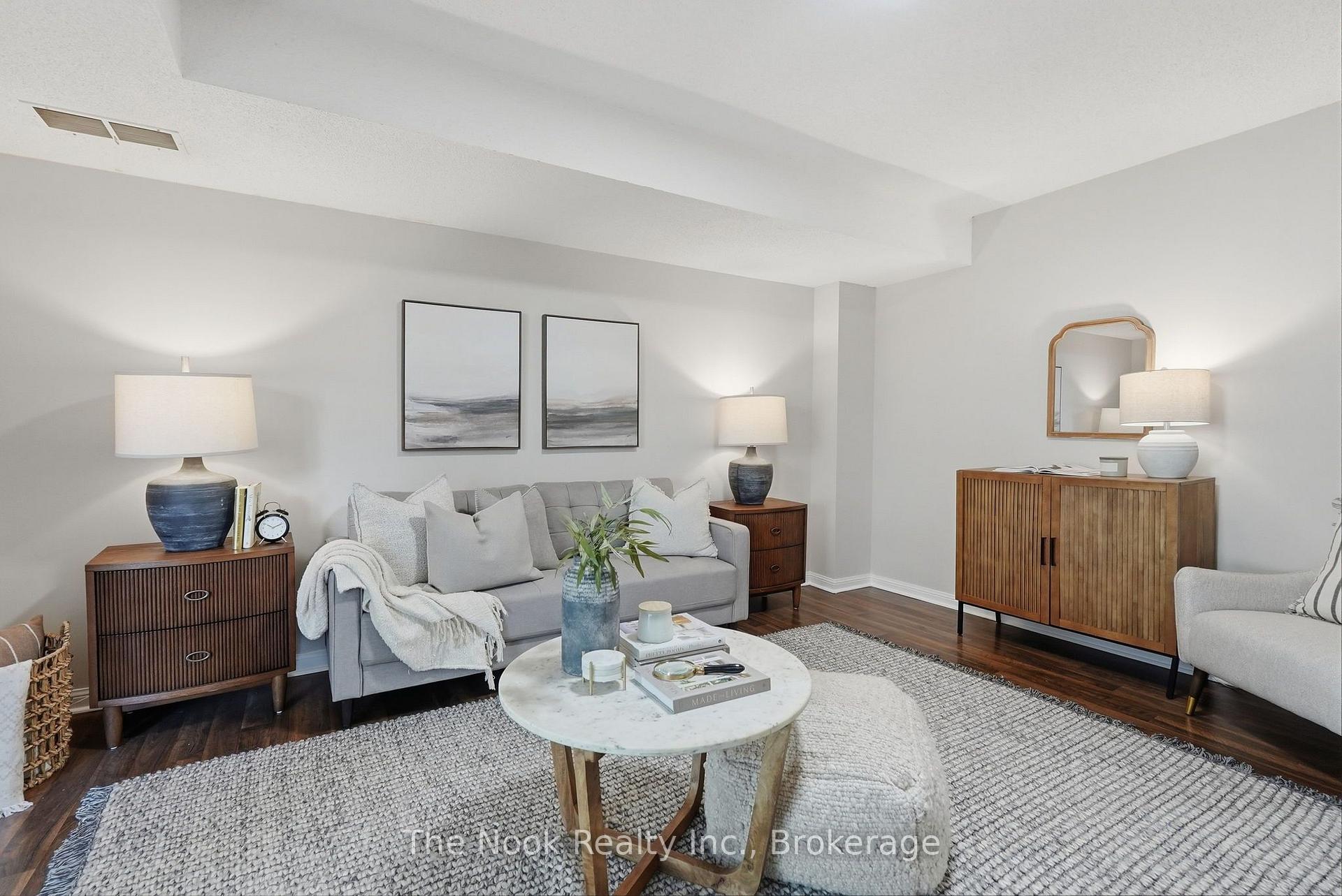 Photo 42 of 33 Aspen Park Way, Whitby, Downtown Whitby — HOMEH