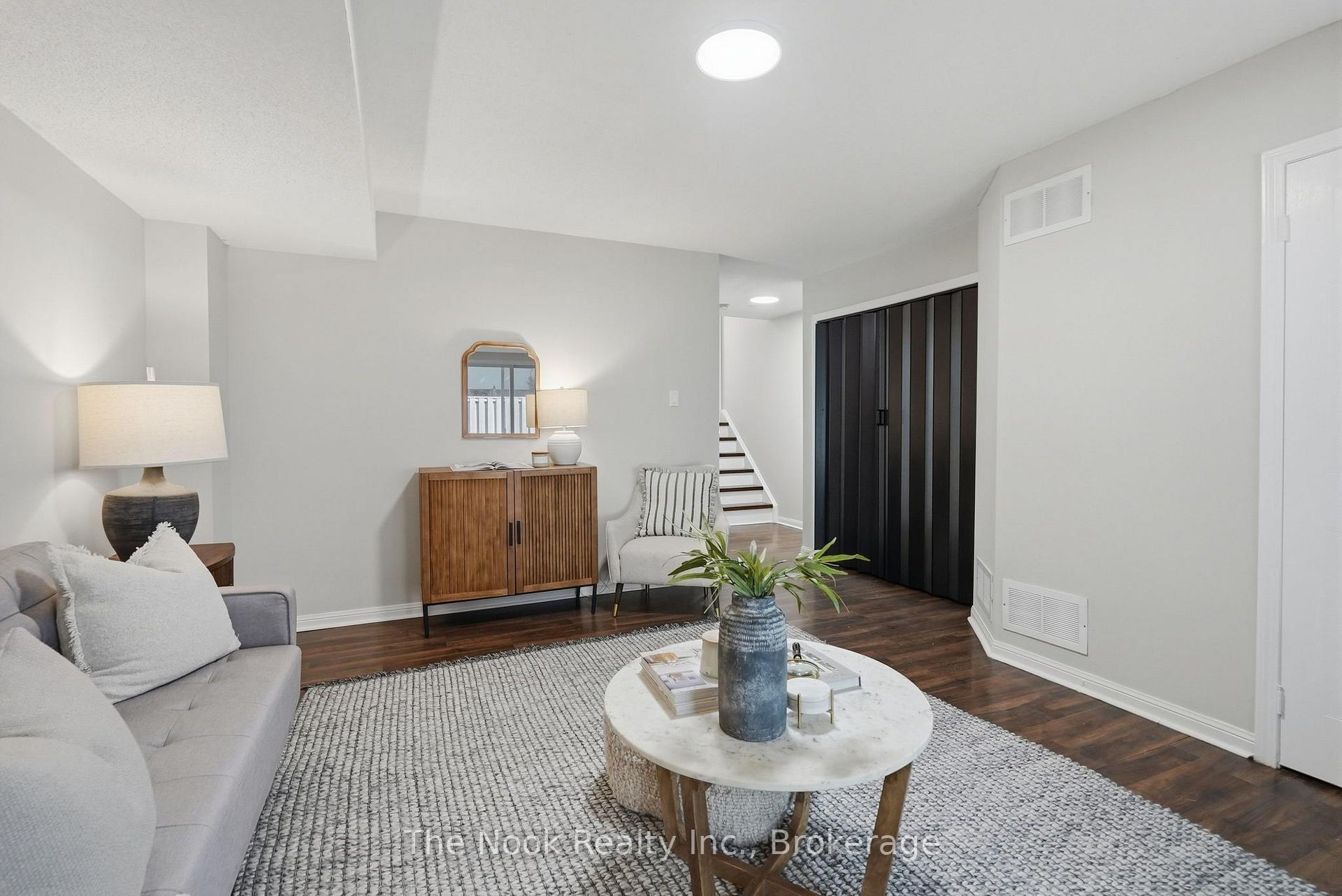 Photo 43 of 33 Aspen Park Way, Whitby, Downtown Whitby — HOMEH