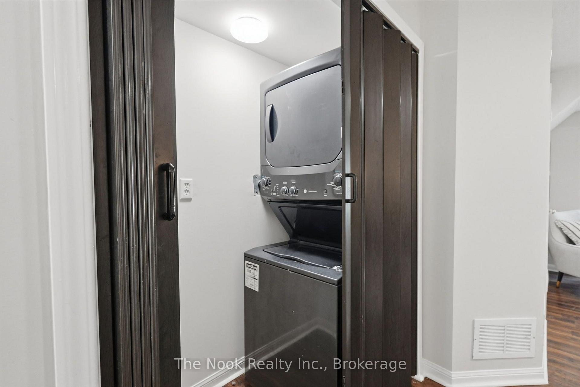 Photo 45 of 33 Aspen Park Way, Whitby, Downtown Whitby — HOMEH