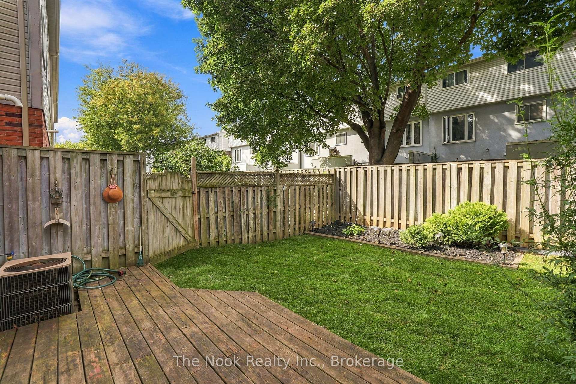 Photo 47 of 33 Aspen Park Way, Whitby, Downtown Whitby — HOMEH