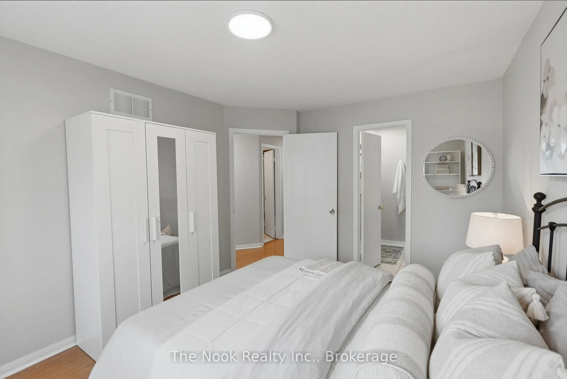 Photo 28 of 33 Aspen Park Way, Whitby, Downtown Whitby — HOMEH