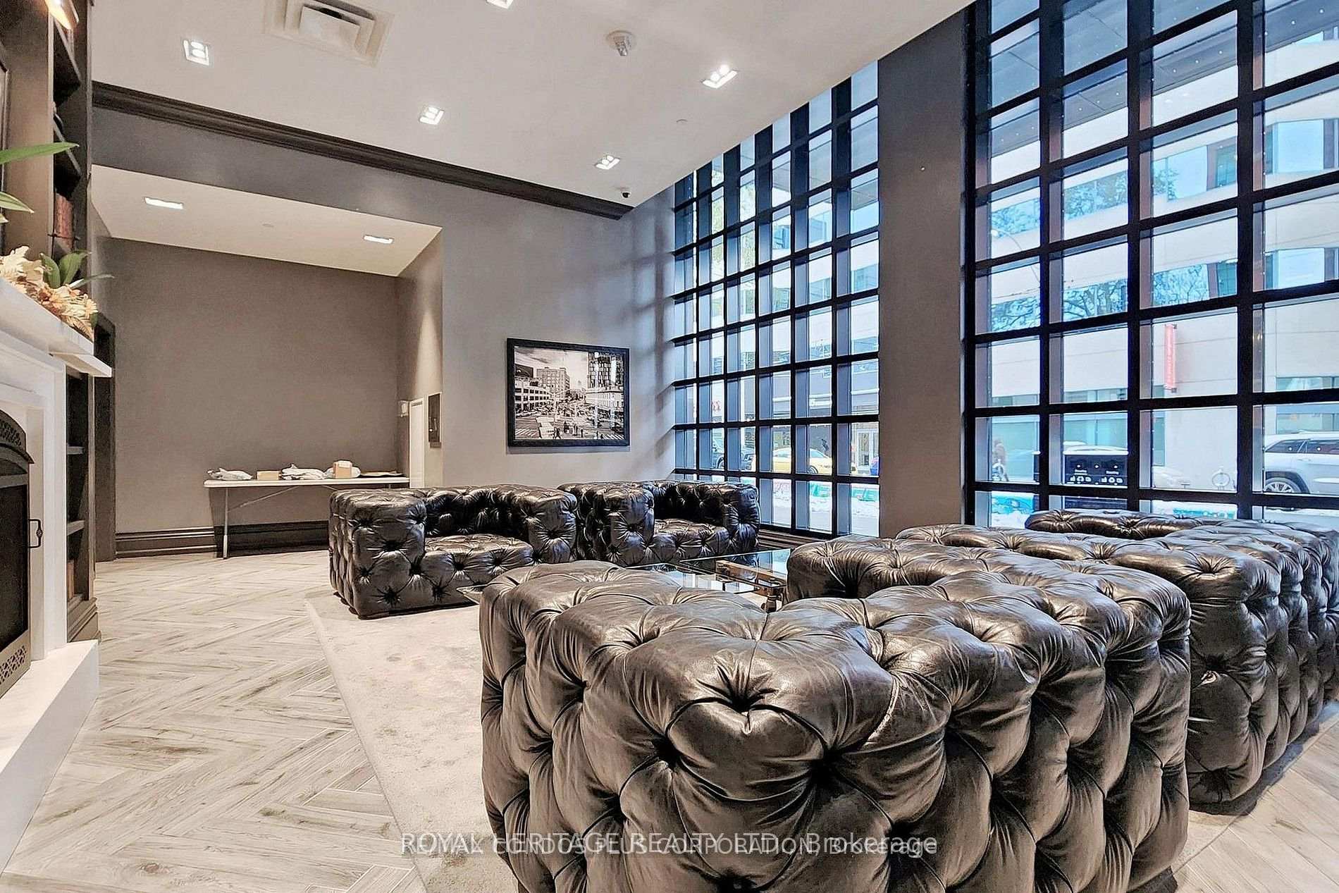 Photo 3 of Unit 904, 608 Richmond Street W, Toronto, Waterfront Communities — HOMEH