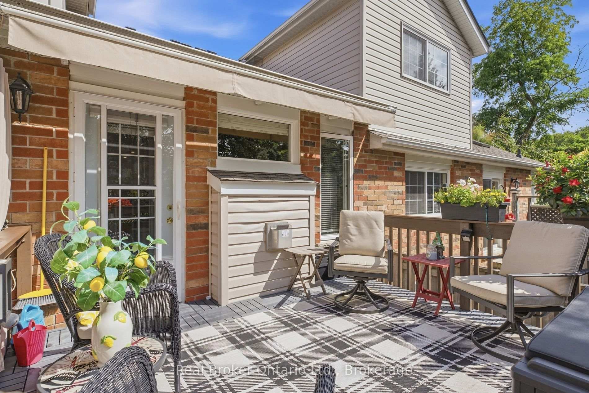 Photo 37 of 4 Thornton Street, Guelph, Grange Road — HOMEH