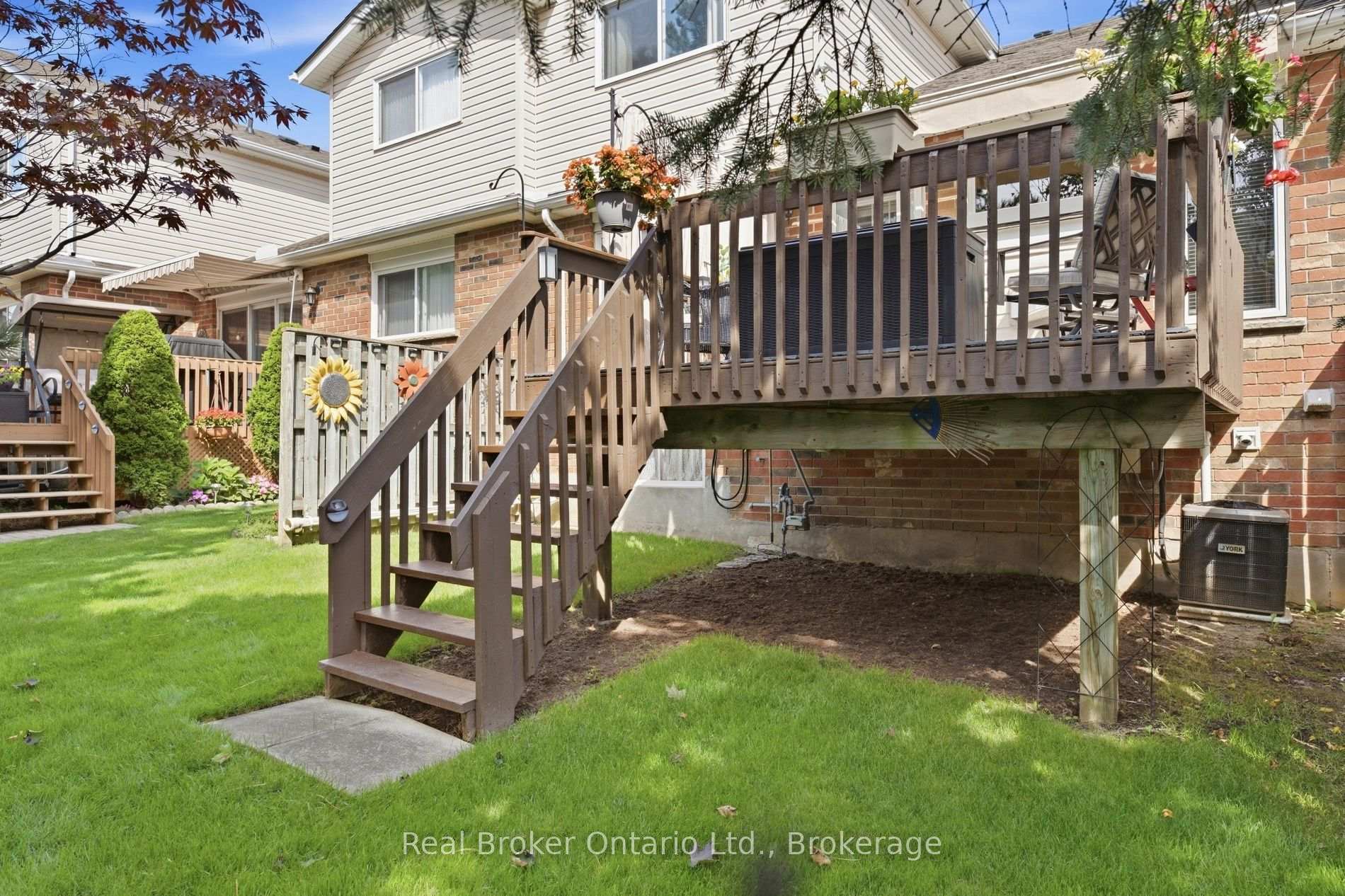 Photo 44 of 4 Thornton Street, Guelph, Grange Road — HOMEH