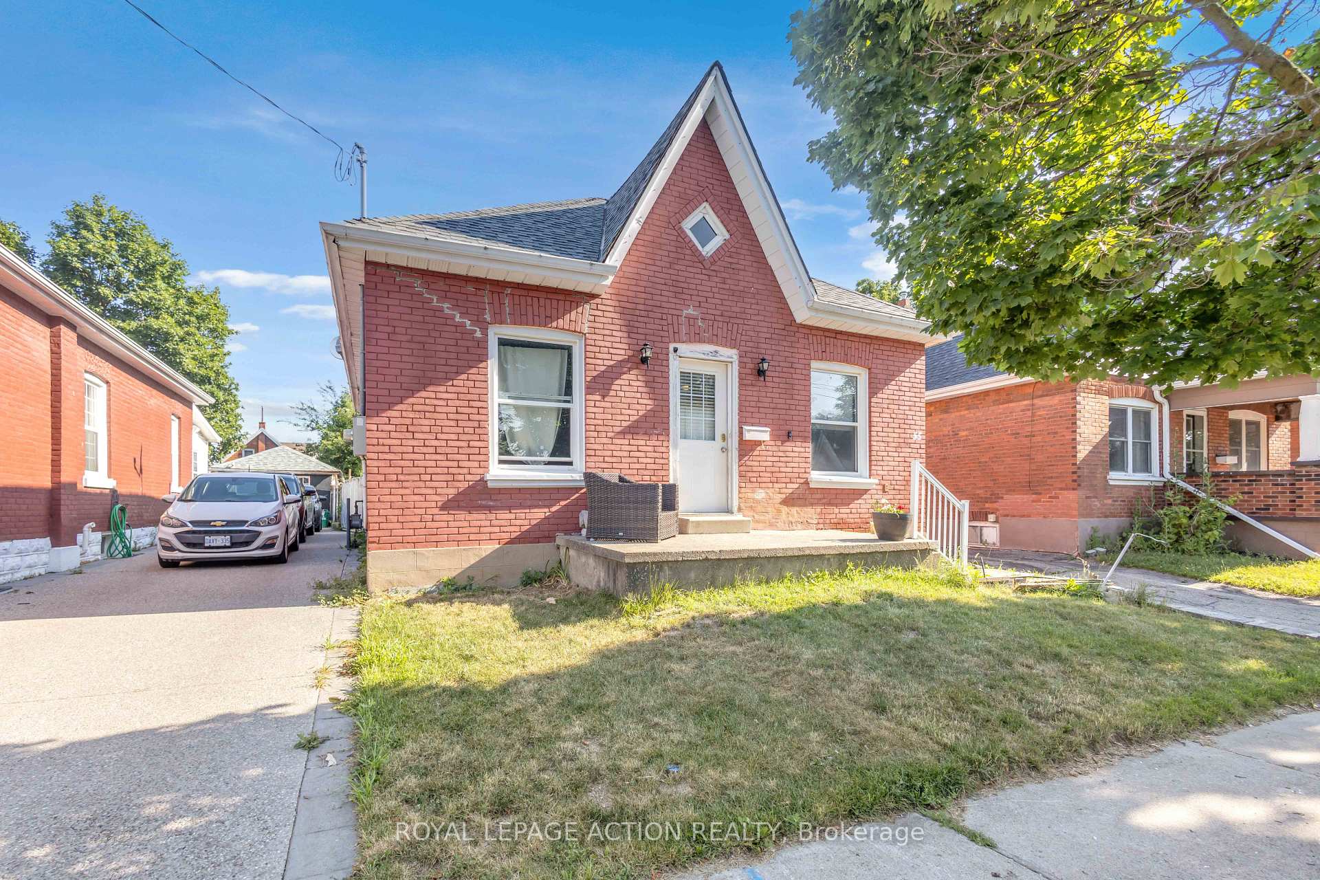 Front of 55 Aberdeen Avenue