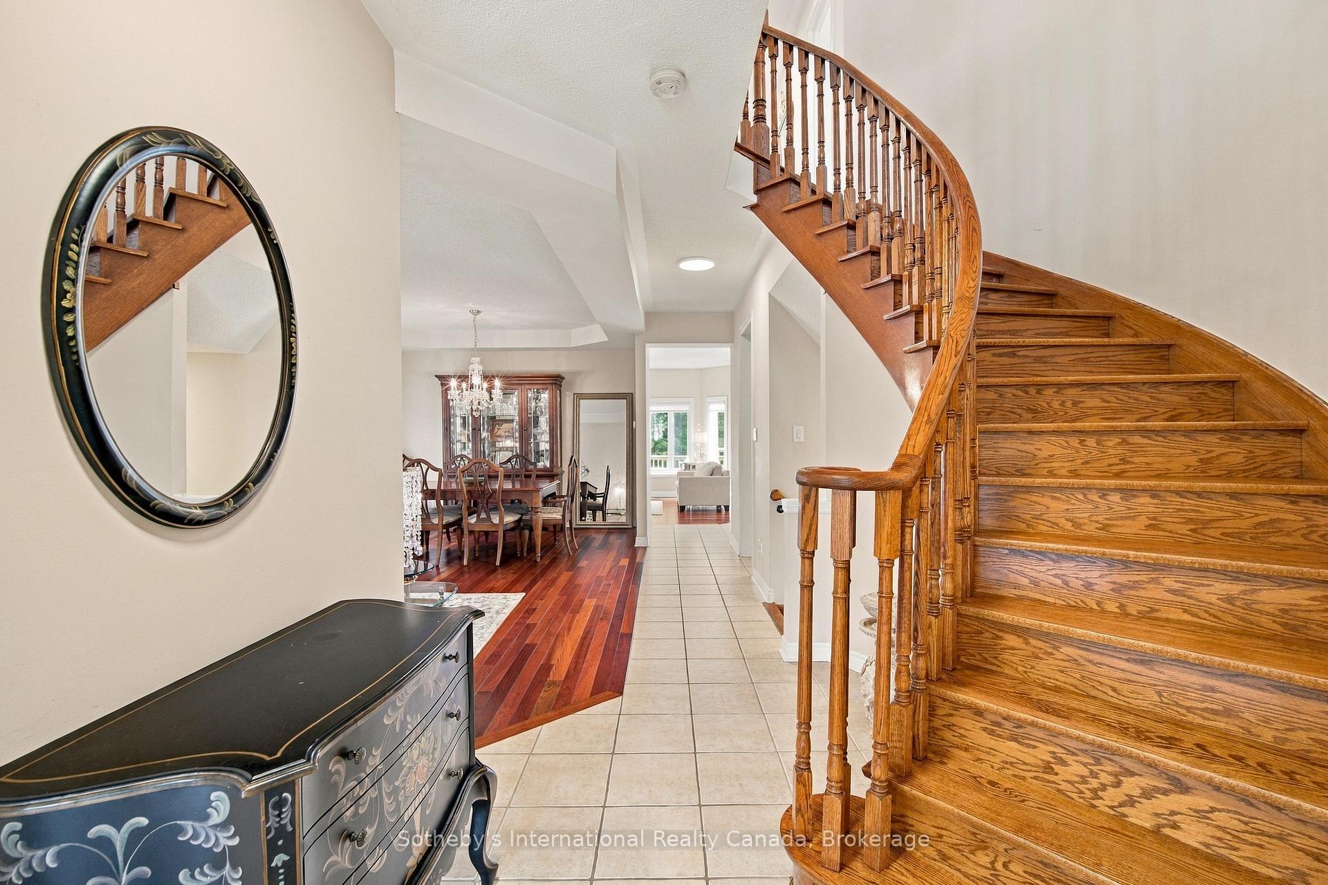 Photo 8 of 3352 Erin Centre Boulevard, Mississauga, Churchill Meadows — HOMEH