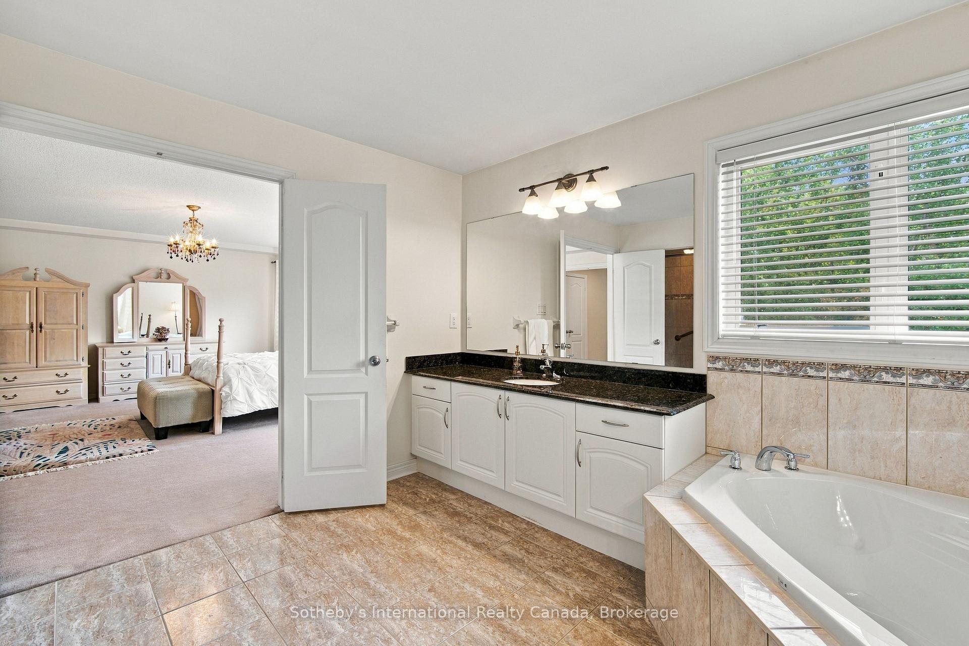 Photo 19 of 3352 Erin Centre Boulevard, Mississauga, Churchill Meadows — HOMEH