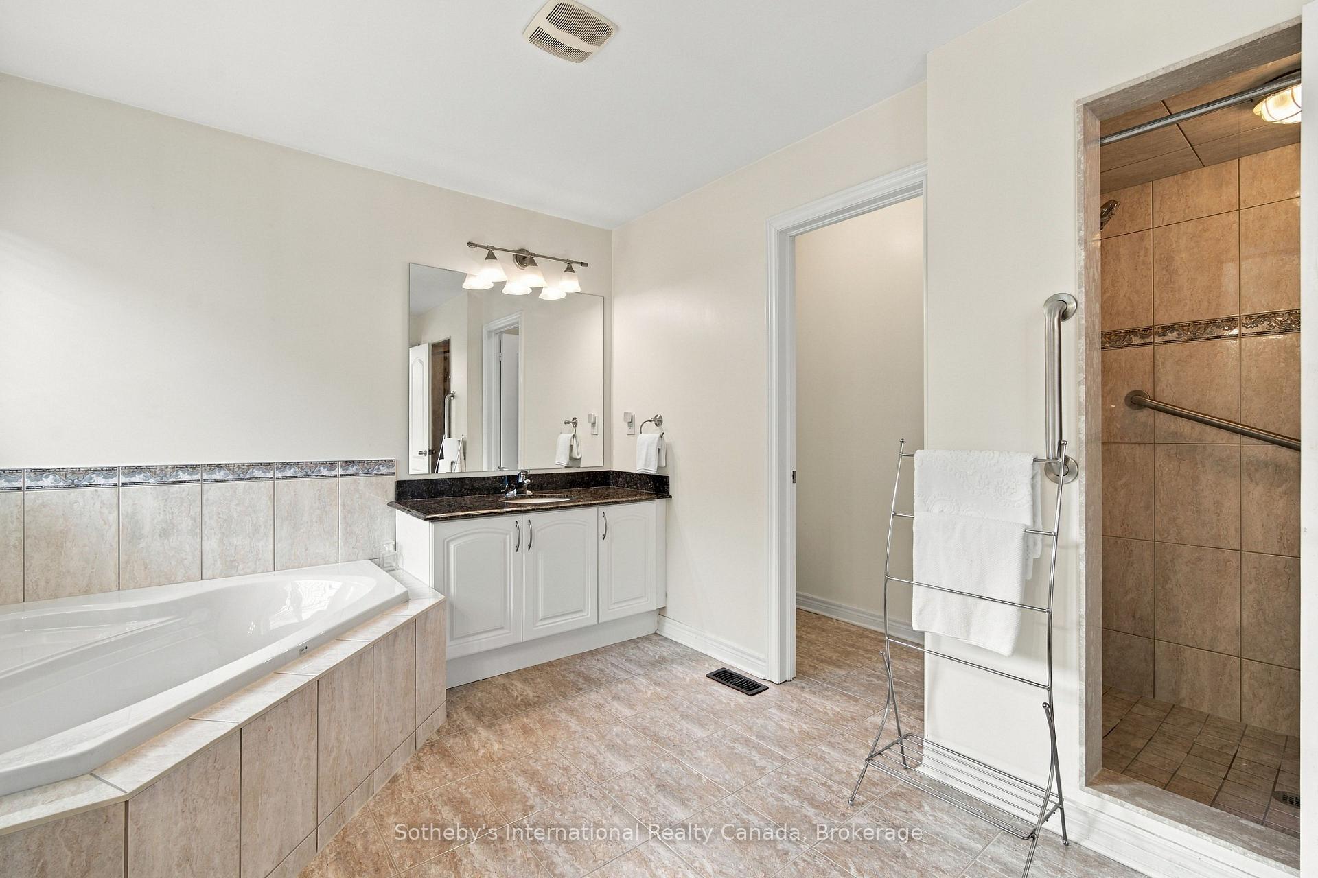 Photo 20 of 3352 Erin Centre Boulevard, Mississauga, Churchill Meadows — HOMEH