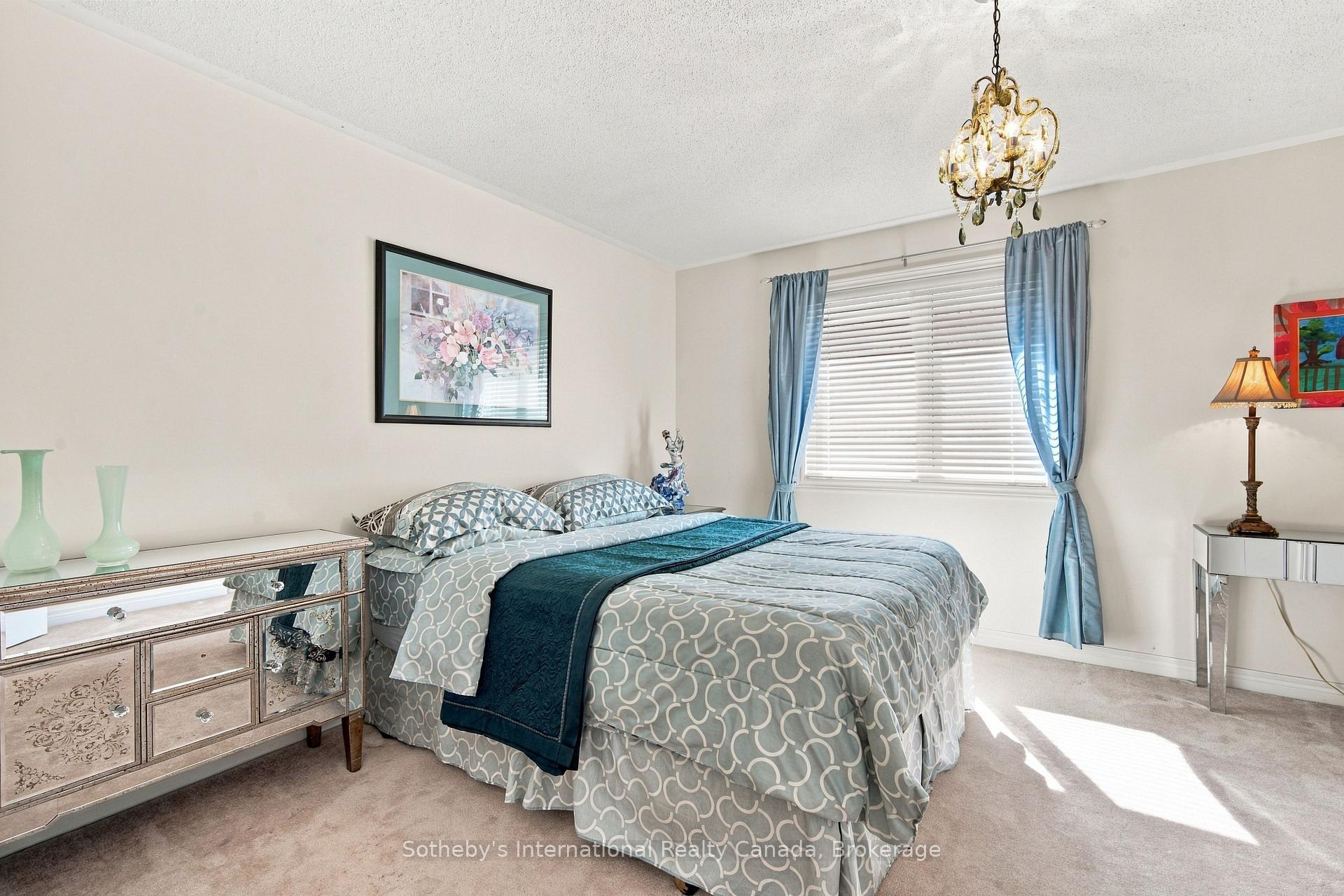 Photo 23 of 3352 Erin Centre Boulevard, Mississauga, Churchill Meadows — HOMEH