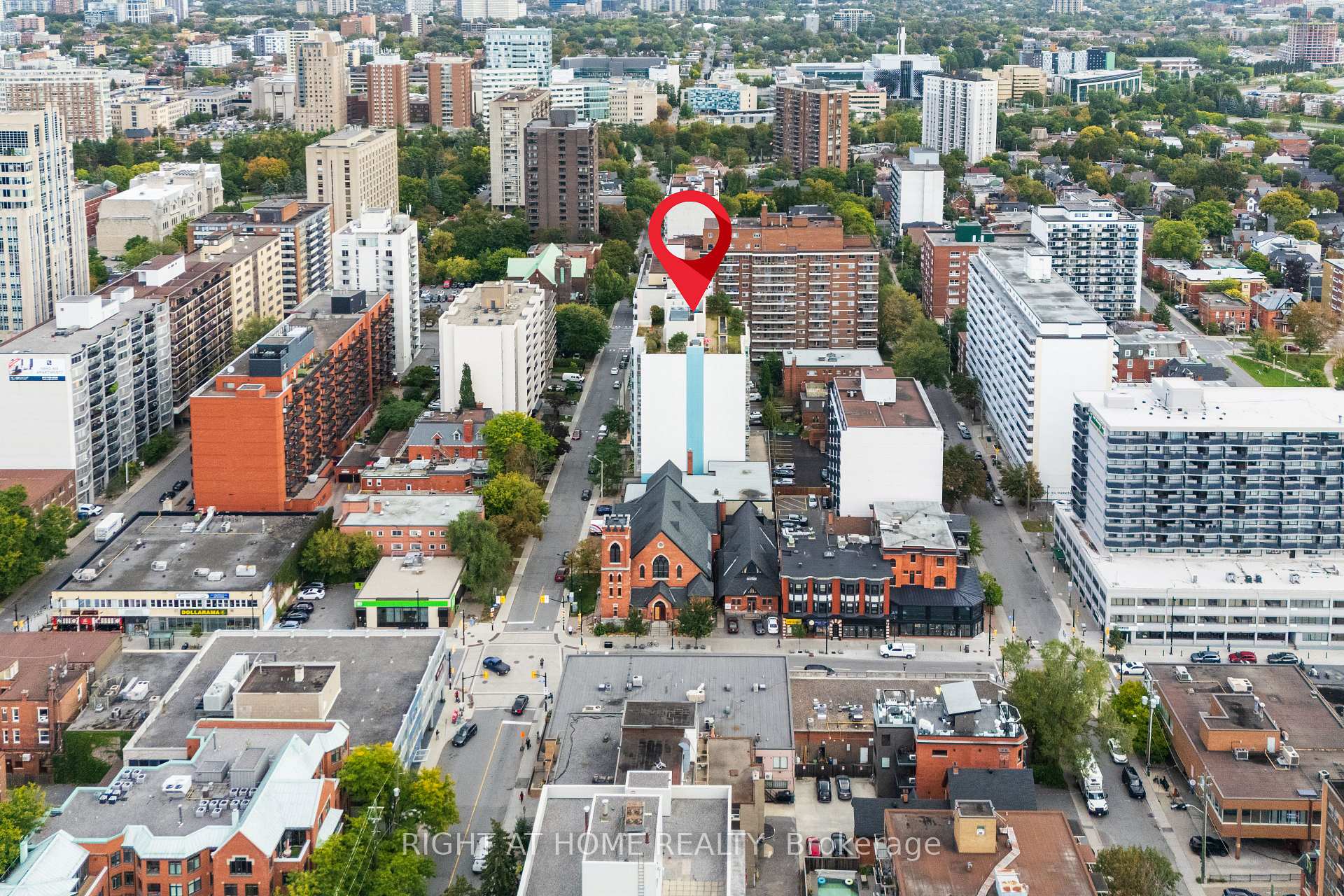 Photo 3 of Unit 708, 138 Somerset Street W, Ottawa, Ottawa Centre/Golden Triangle — HOMEH