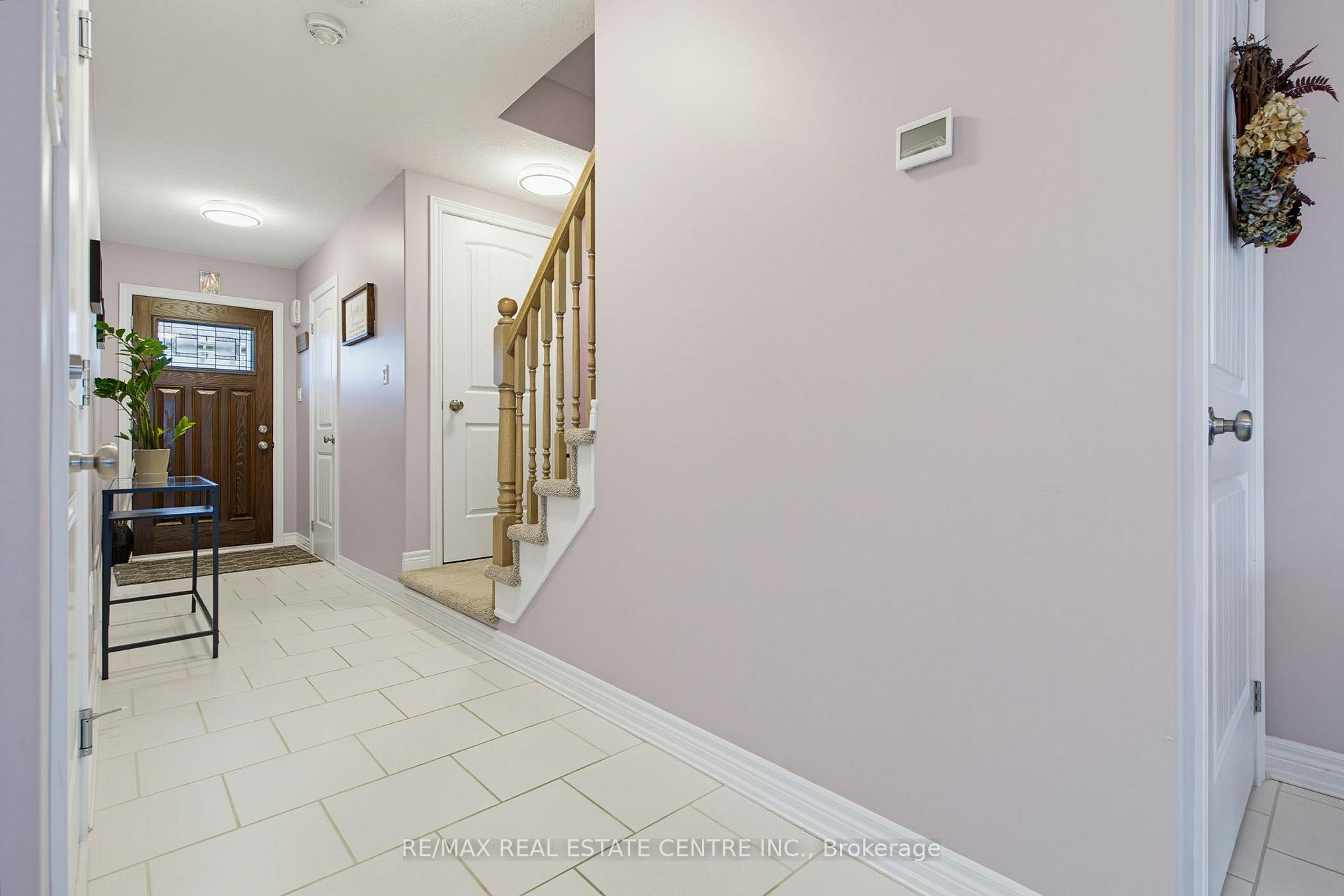 Photo 4 of Unit 69, 124 Parkinson Crescent, Orangeville — HOMEH