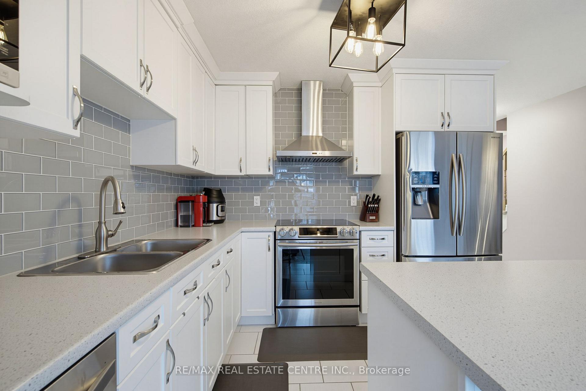 Photo 10 of Unit 69, 124 Parkinson Crescent, Orangeville — HOMEH
