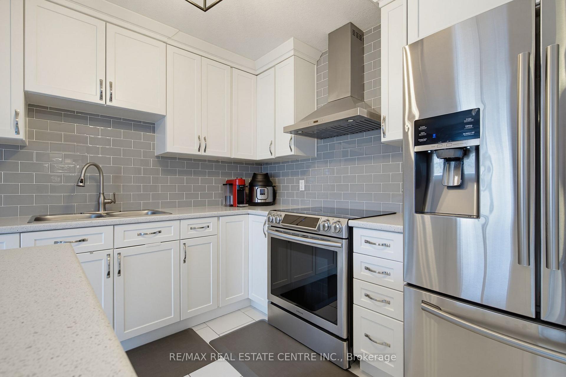 Photo 11 of Unit 69, 124 Parkinson Crescent, Orangeville — HOMEH