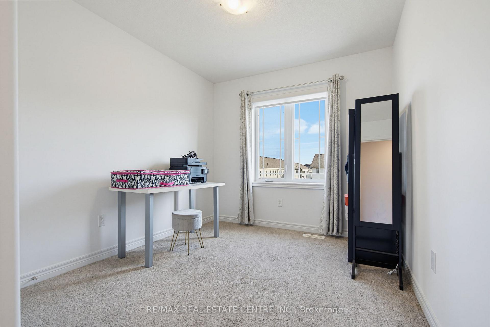 Photo 23 of Unit 69, 124 Parkinson Crescent, Orangeville — HOMEH