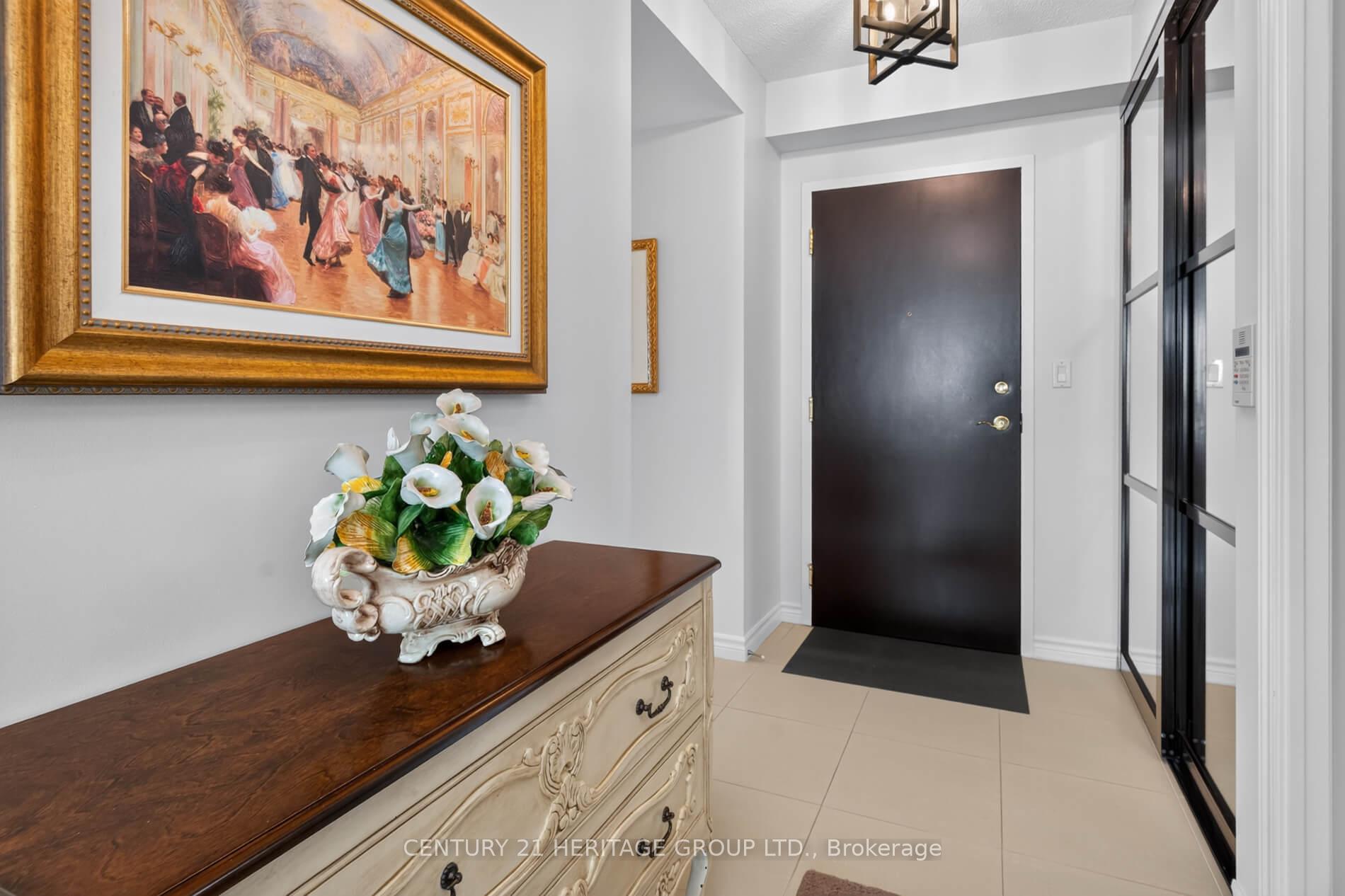 Photo 5 of Unit 905, 88 Promenade Circle, Vaughan, Brownridge — HOMEH
