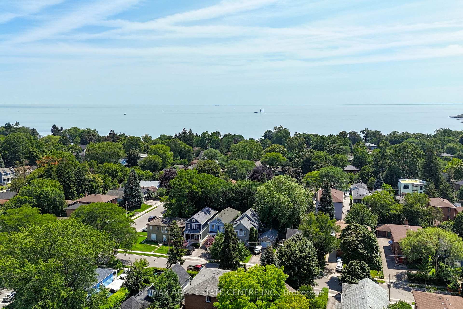 Photo 3 of 73B James Street, Etobicoke, Long Branch — HOMEH