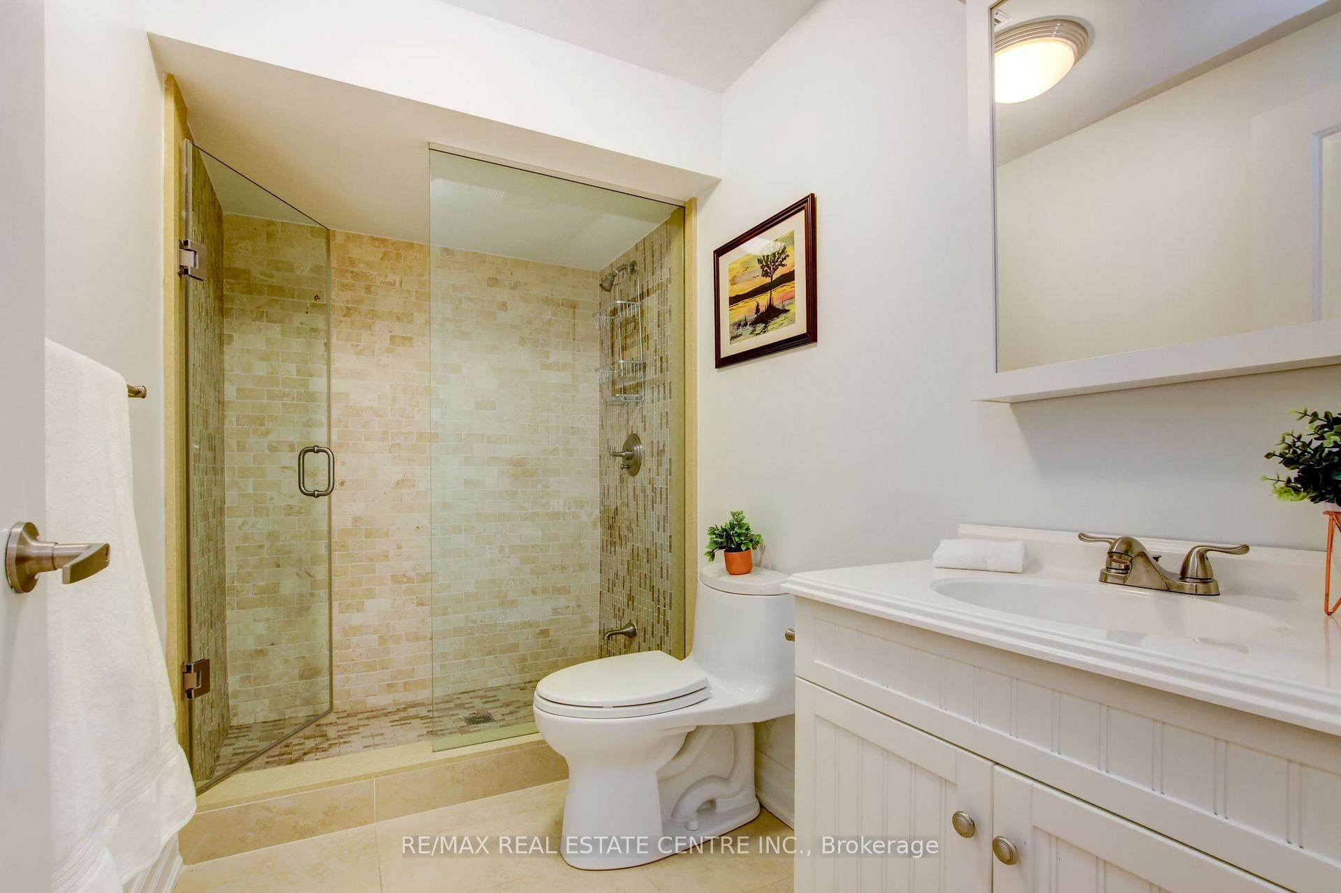 Photo 33 of 73B James Street, Etobicoke, Long Branch — HOMEH