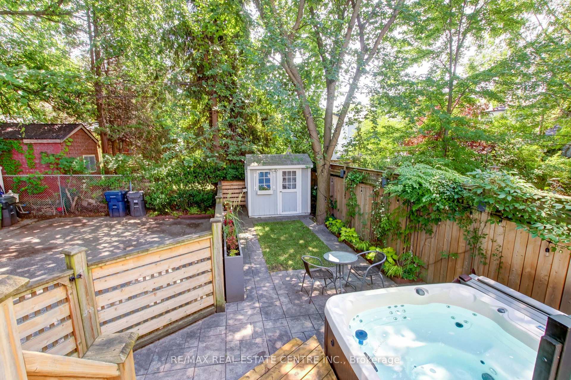 Photo 37 of 73B James Street, Etobicoke, Long Branch — HOMEH