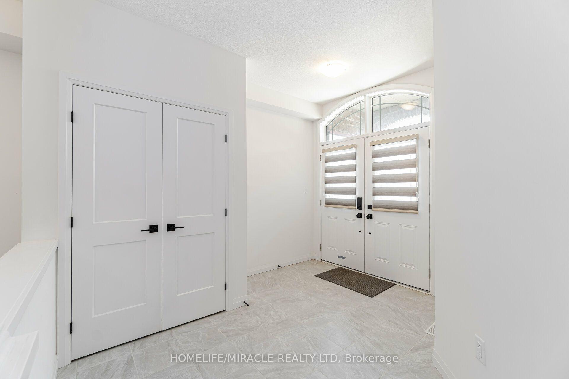 Photo 3 of 105 Court Drive, Brant, Paris — HOMEH